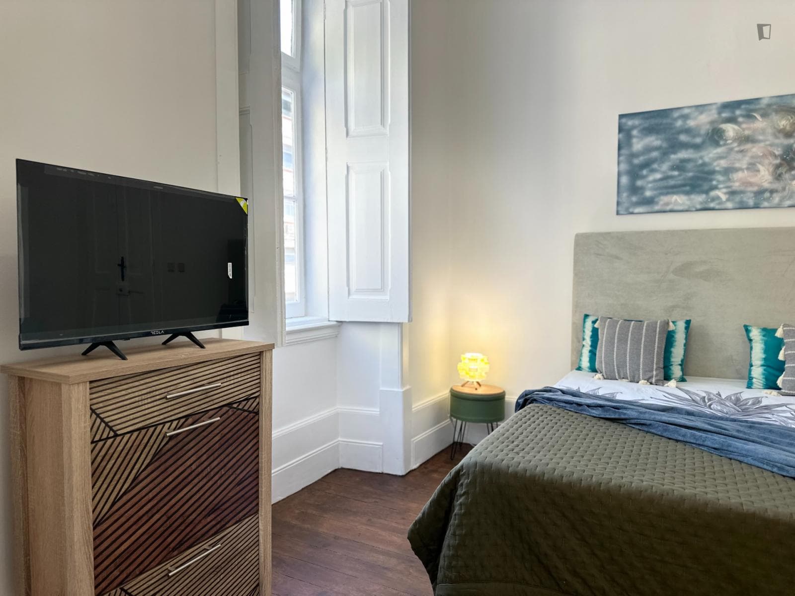 Sunny double Bedroom near Universidade de Coimbra photo 1