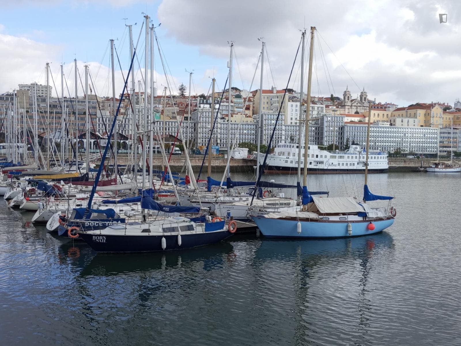 Sailing Boat in Oeiras Marina photo 1