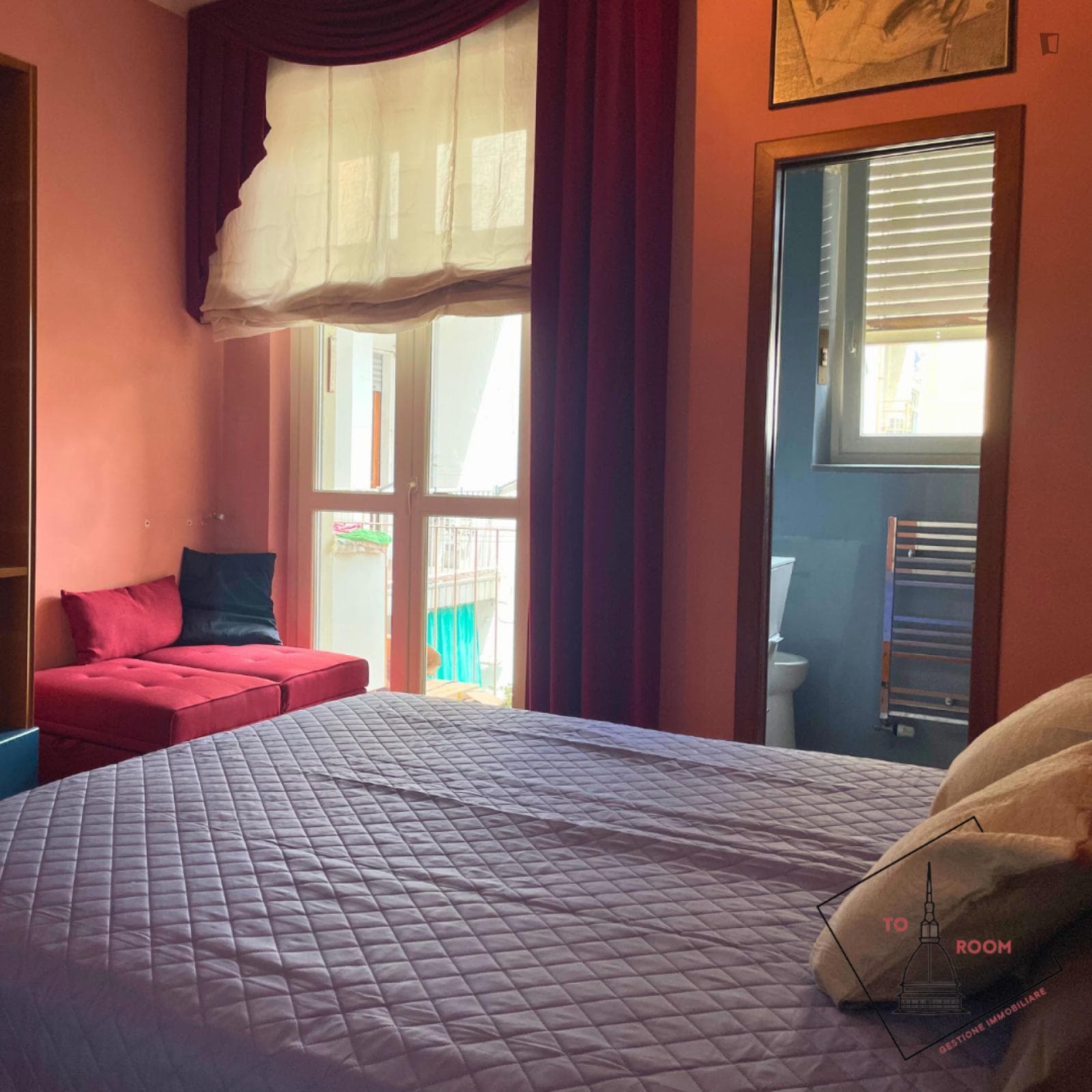 Large Cozy single bedroom with balcony photo 1