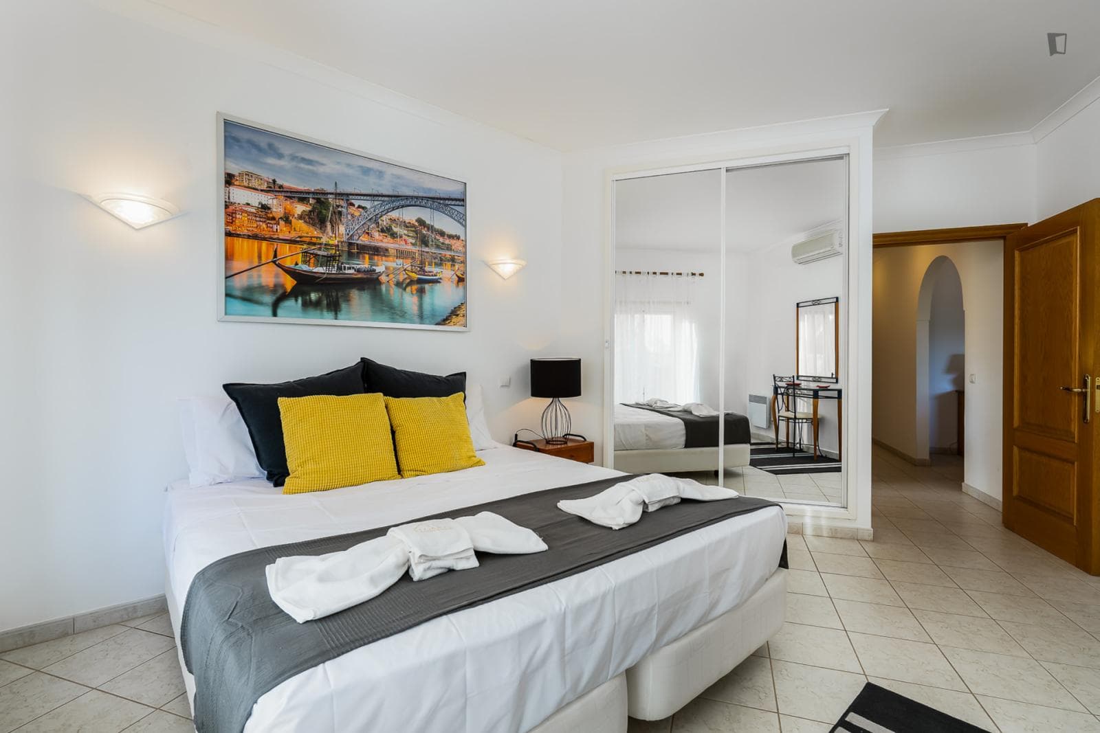 Meia Praia Beach: Golf l Wifi l Pool l Perfect for Digital Nomads photo 1
