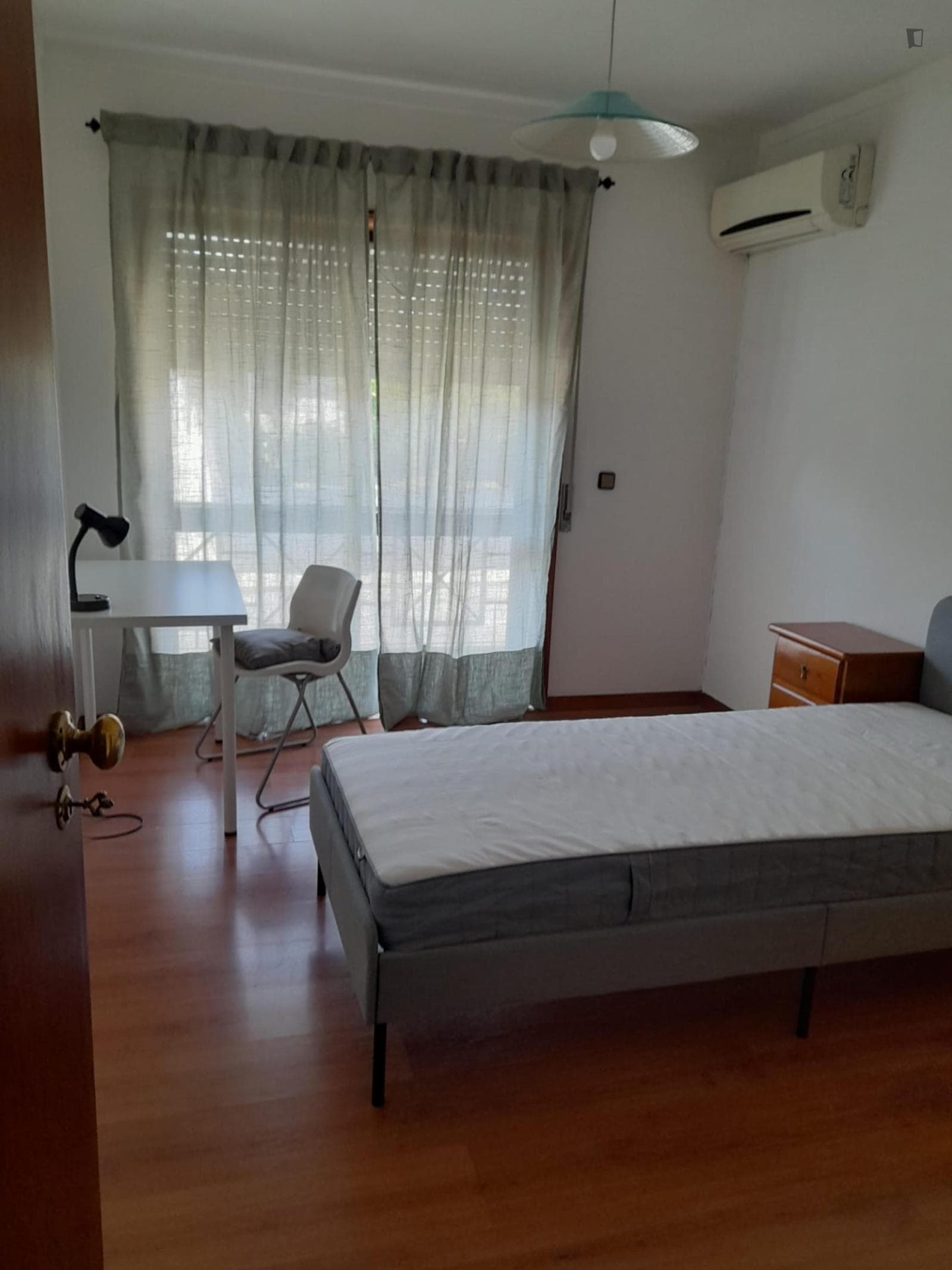 Comfy single bedroom close to Universidade do Minho photo 1