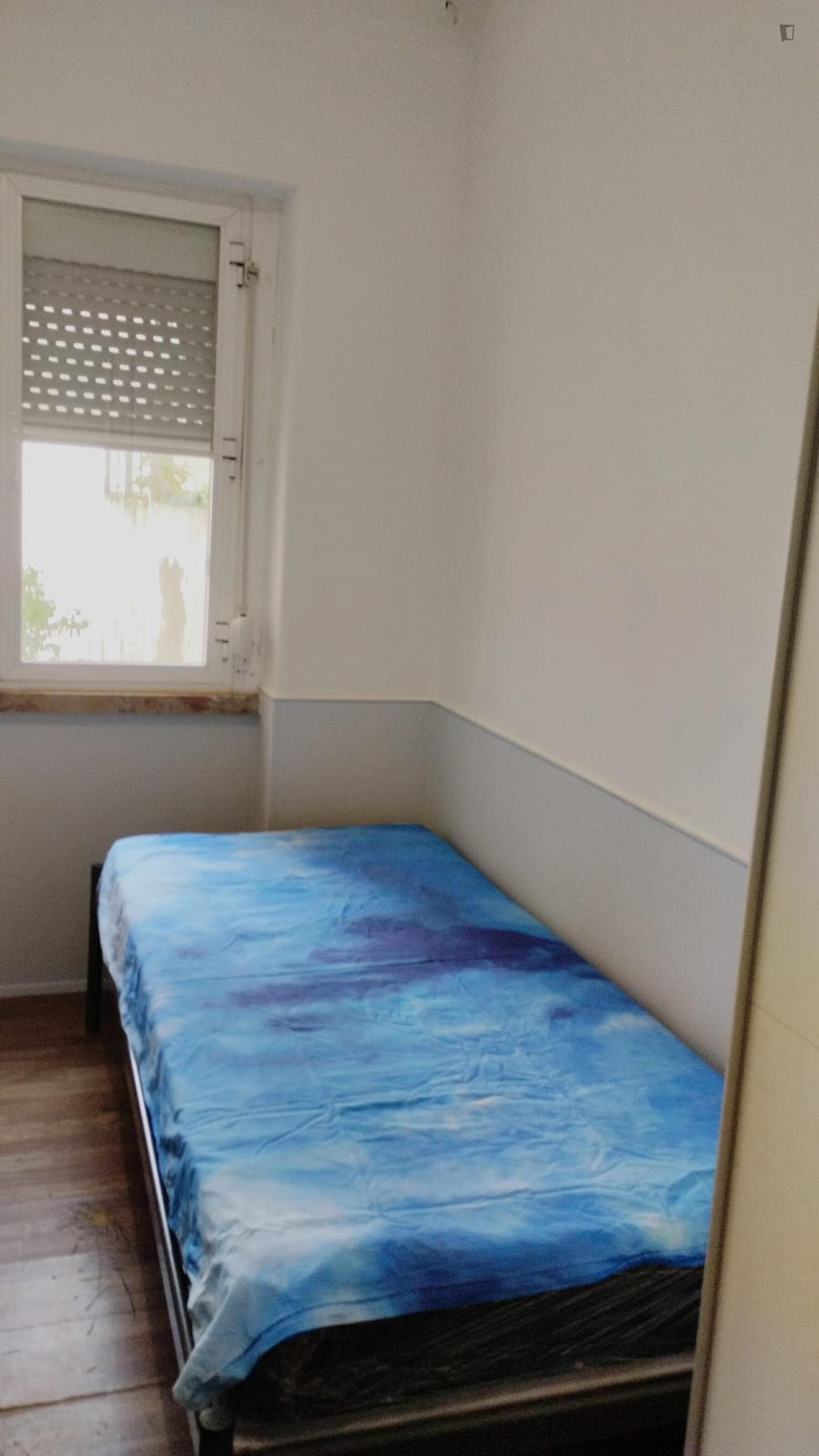 Comfy single bedroom near Arroios metro station photo 1