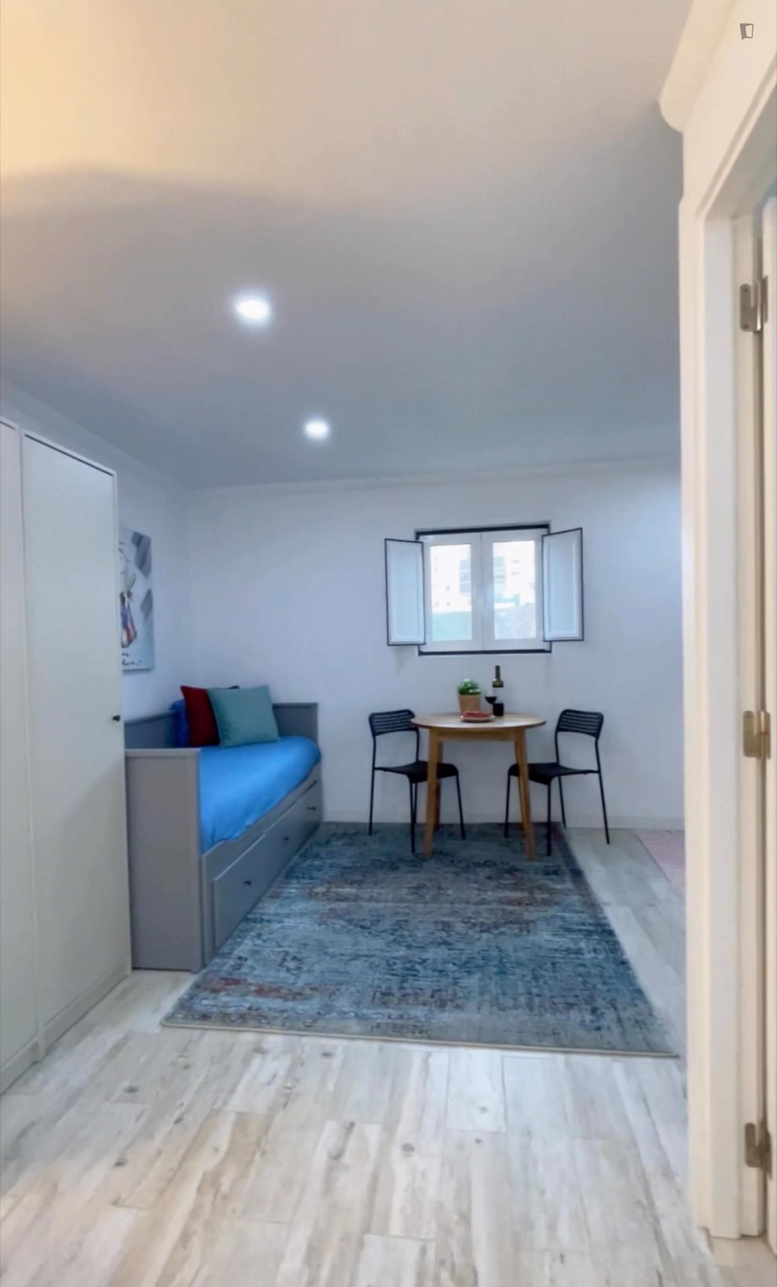 Very cool studio in Ajuda photo 1