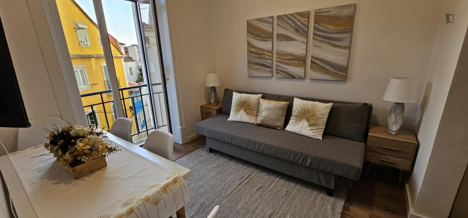 Modern 2 Bedroom apartment in Mouraria, Lisbon photo 1