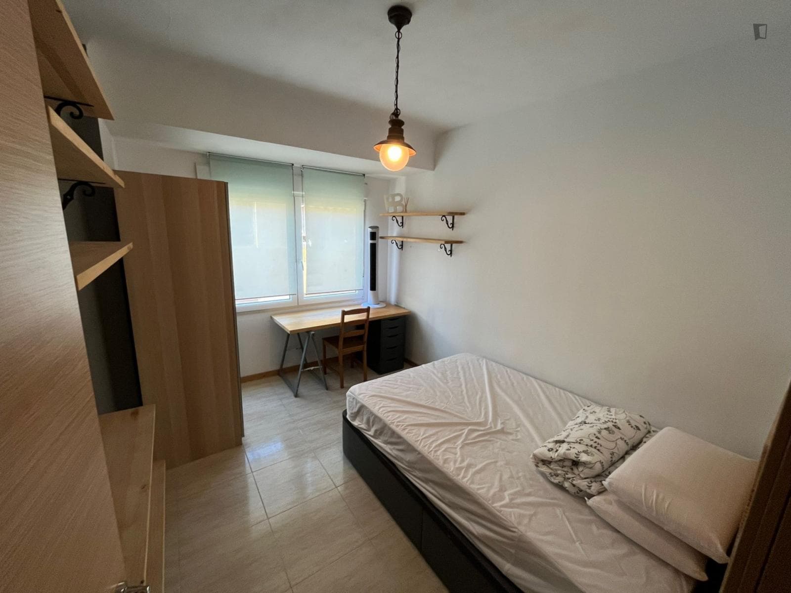 Bright single bedroom in Alicante next to Parc del Tossal photo 1