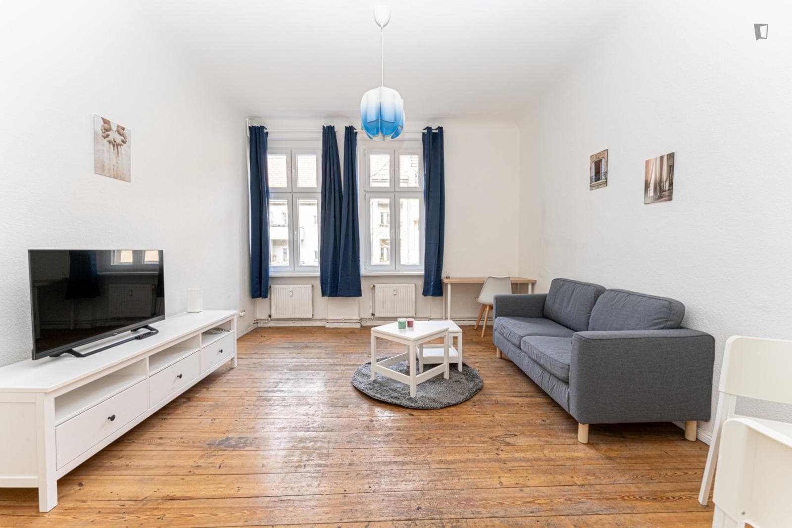 Lovely 1-bedroom apartment with a balcony, in Friedrichshain photo 1