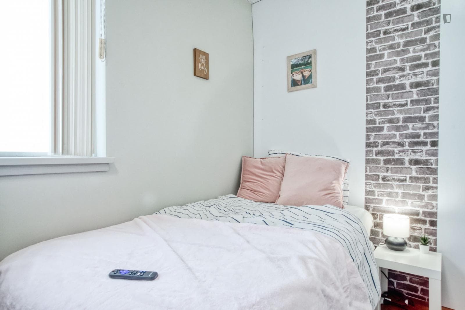 Cute double bedroom close to Saint Mary's University photo 1