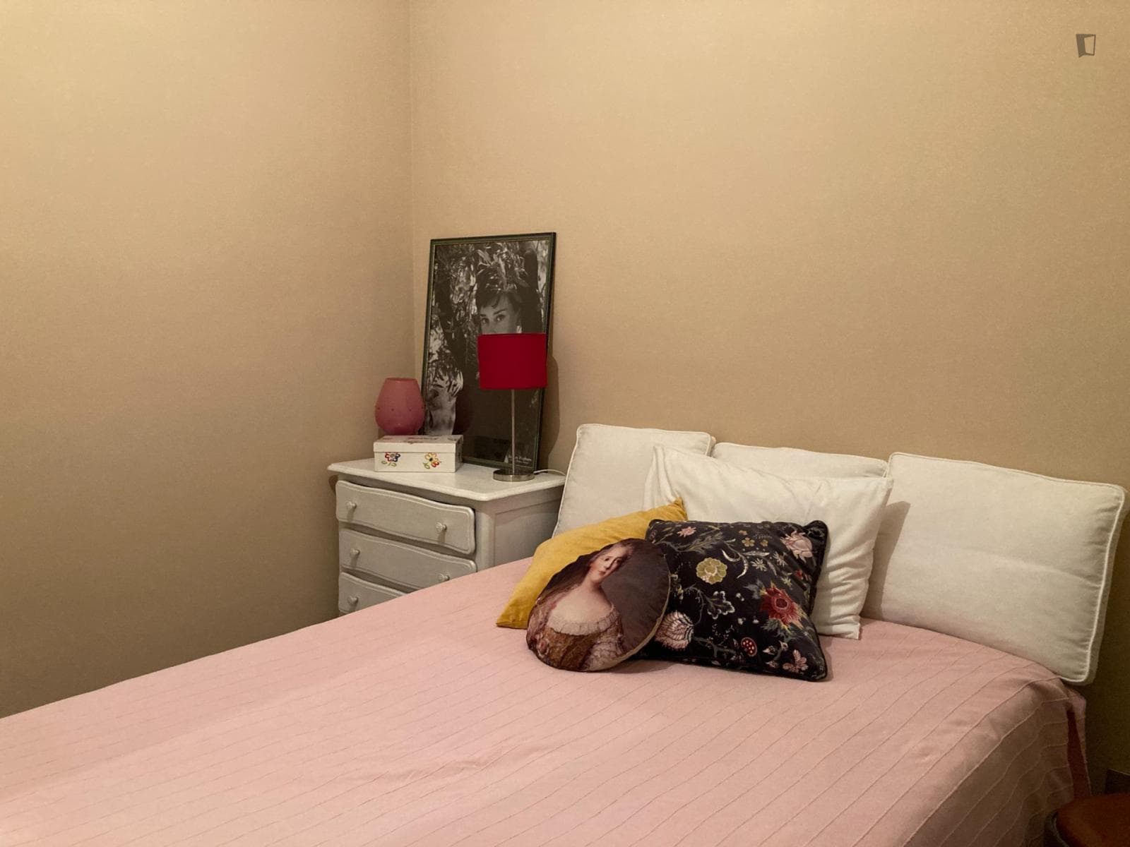 Nice bedroom with private bathroom close to "La Giustiniana" train station photo 1