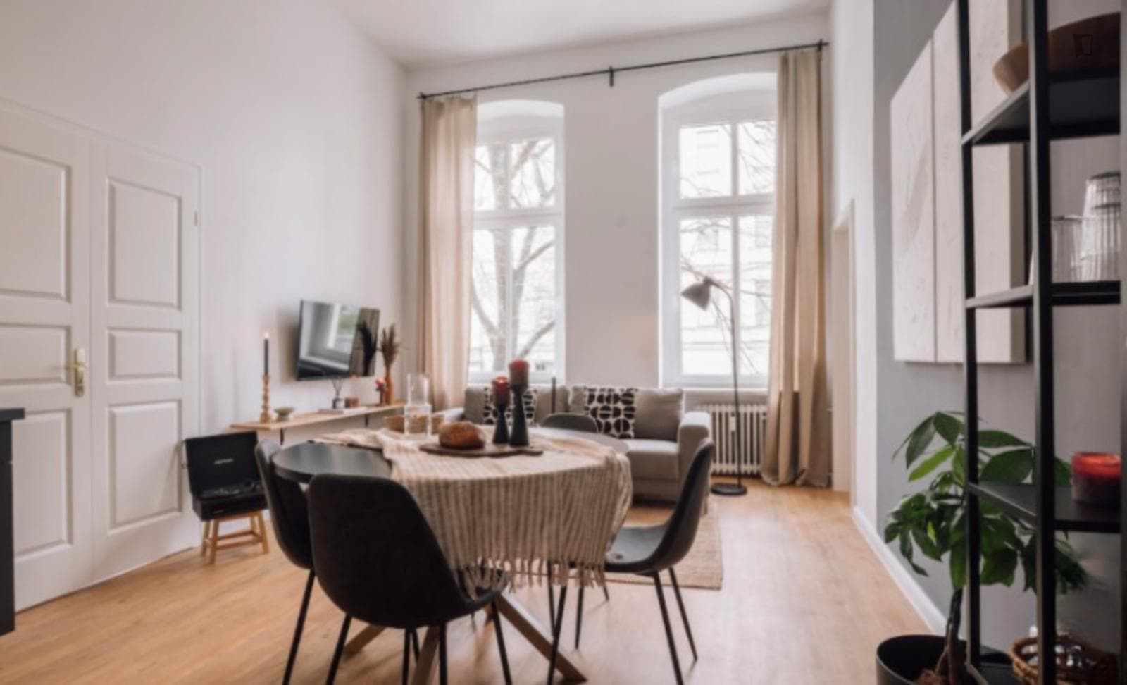 Cool 2-bedroom apartment in the vibrant neighbourhood of Kreuzberg photo 1