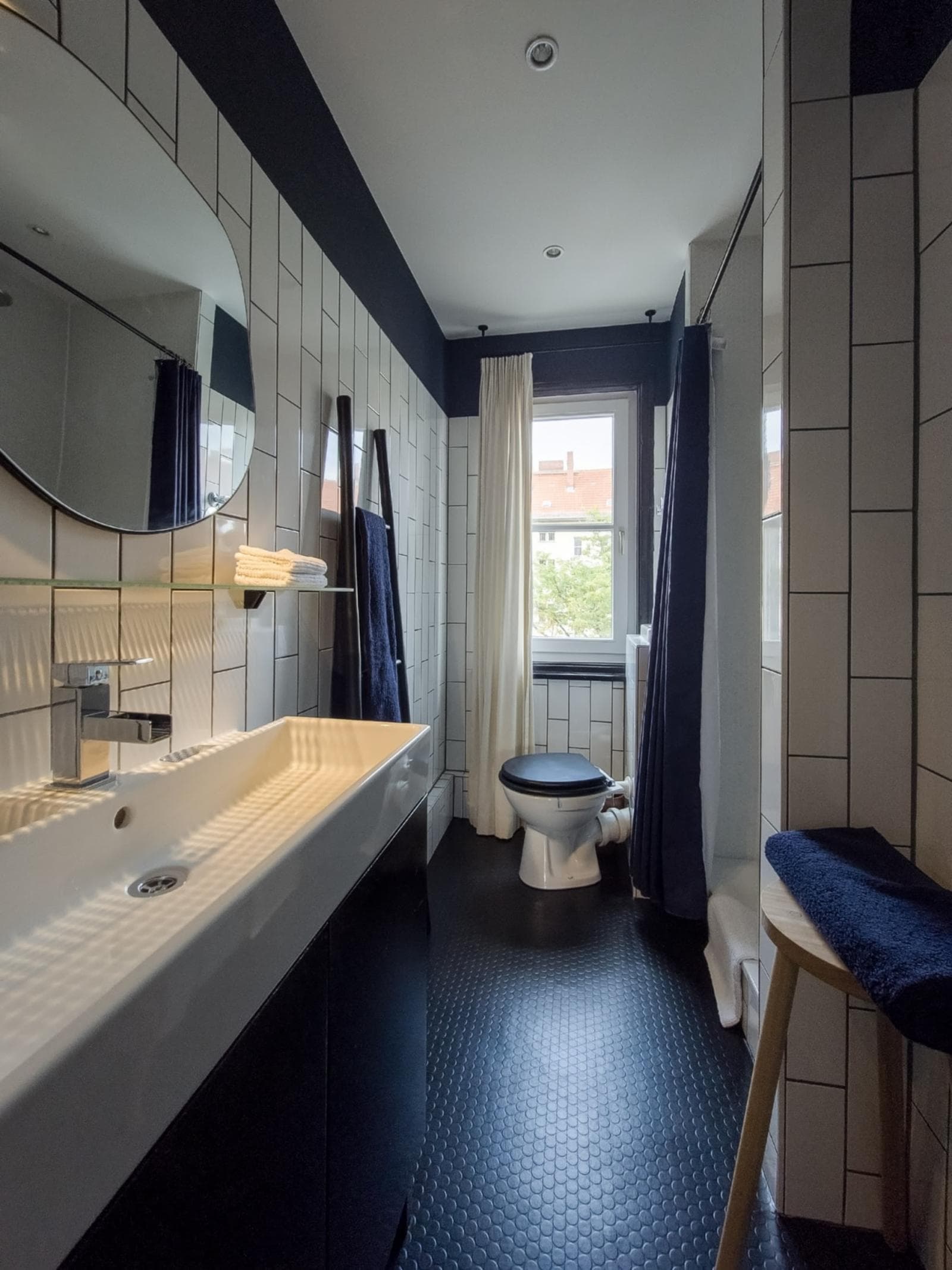 Modern 1 Bedroom Apartment close to Goethe Park photo 1