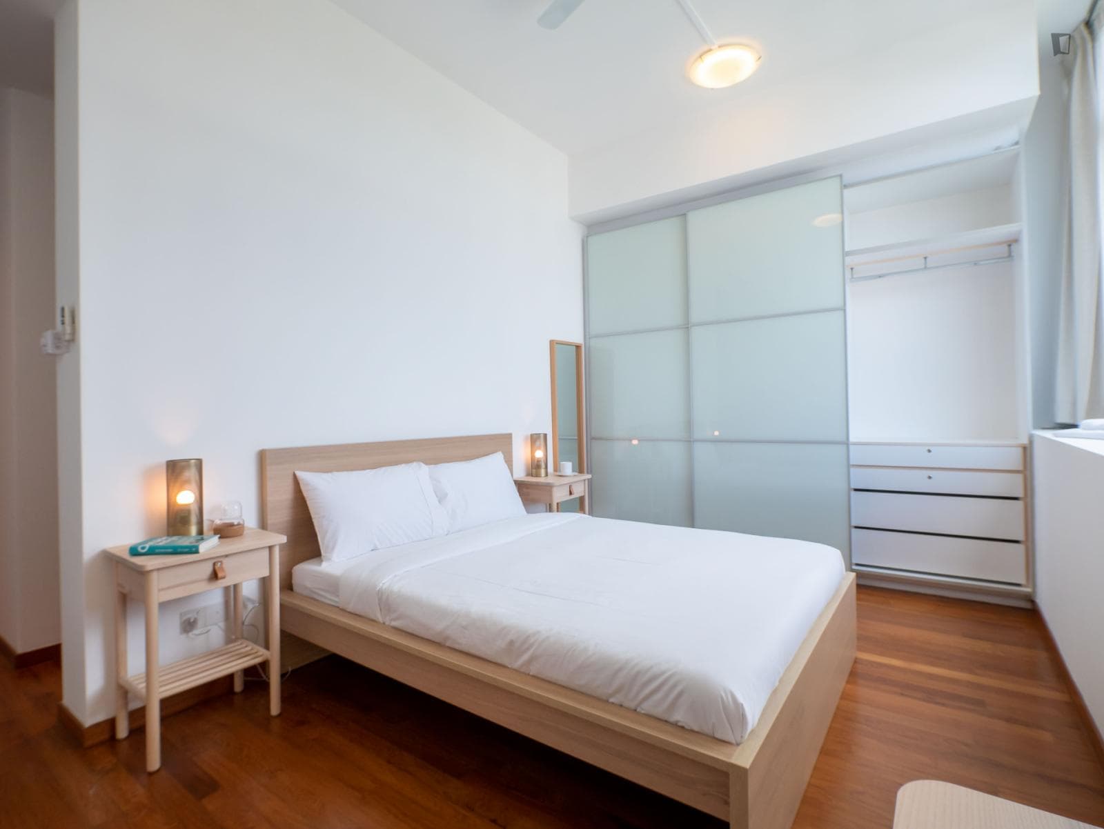 Welcoming double ensuite bedroom near the National Orchid Garden photo 1