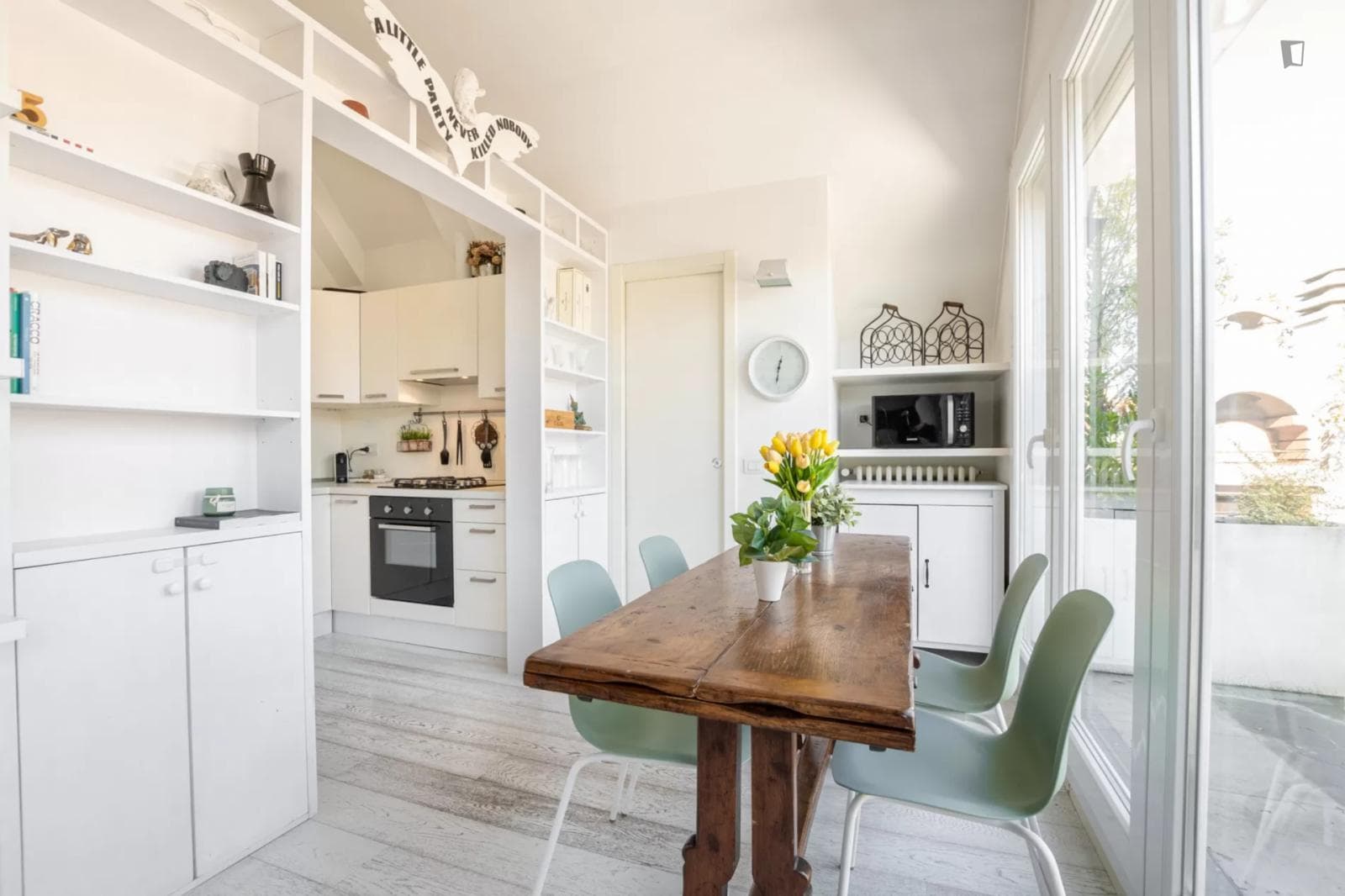 Gorgeous penthouse with spacious balcony close to Navigli photo 1