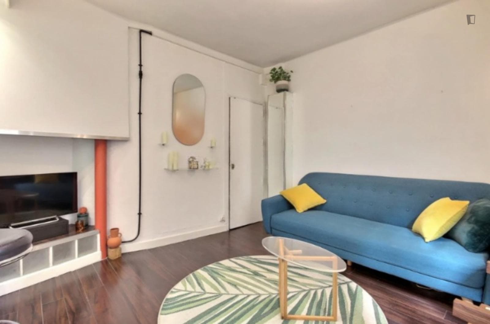 Bright studio next to Simplon metro station photo 1