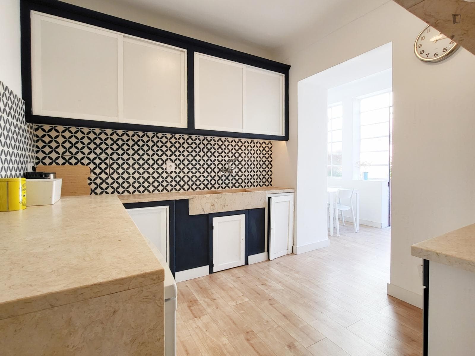 Excellent 2-bedroom apartment with terrace near Santa Apolónia train station photo 1