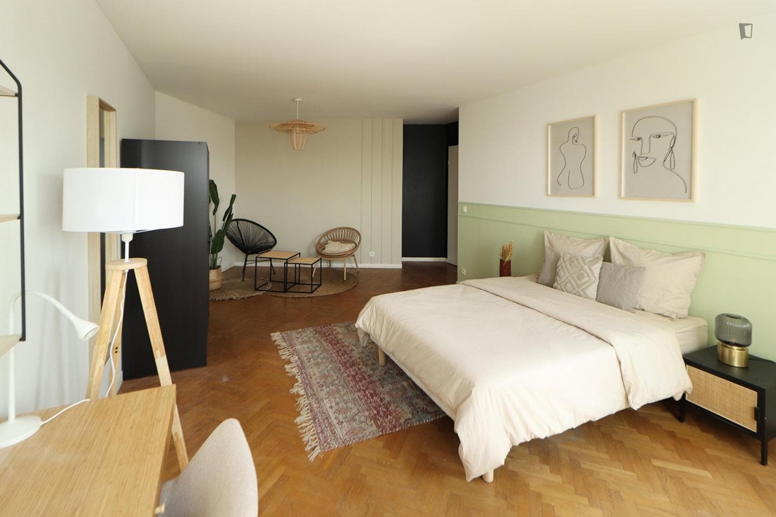 27 m² masterbedroom with balcony for rent in a big accommodation in coliving in Saint-Denis - SDN52 photo 1