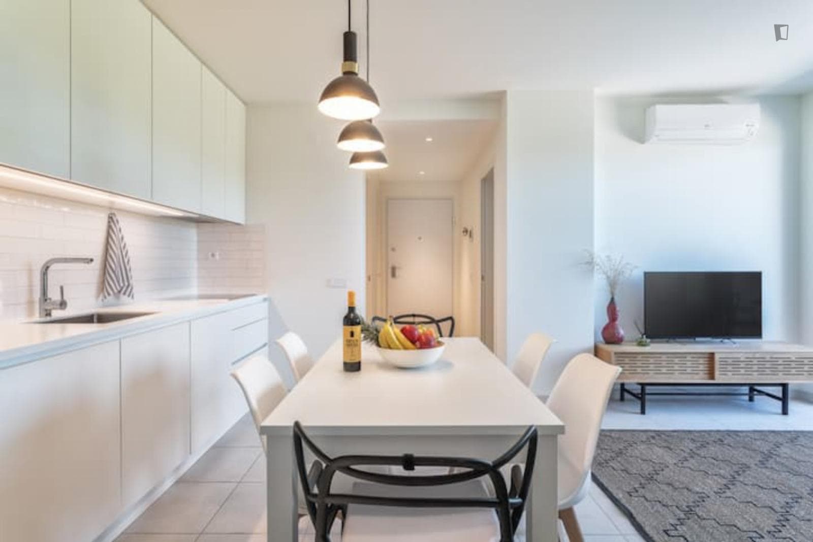 Charming 2-bedroom apartment with balcony in Cabanas photo 1