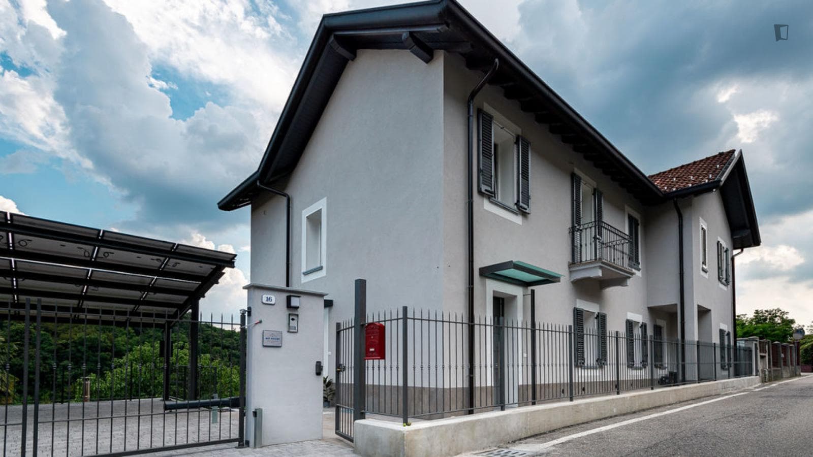 Property photo thumbnail
