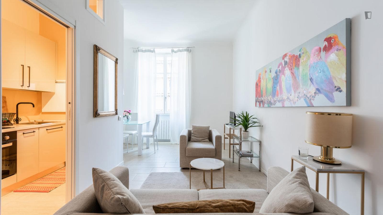 Appealing 2-bedroom apartment in the Como Borghi district photo 1