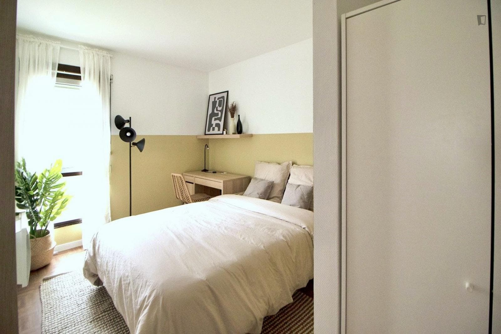 Move into this 11 m² pleasant room in coliving in Puteaux - PUT10 photo 1