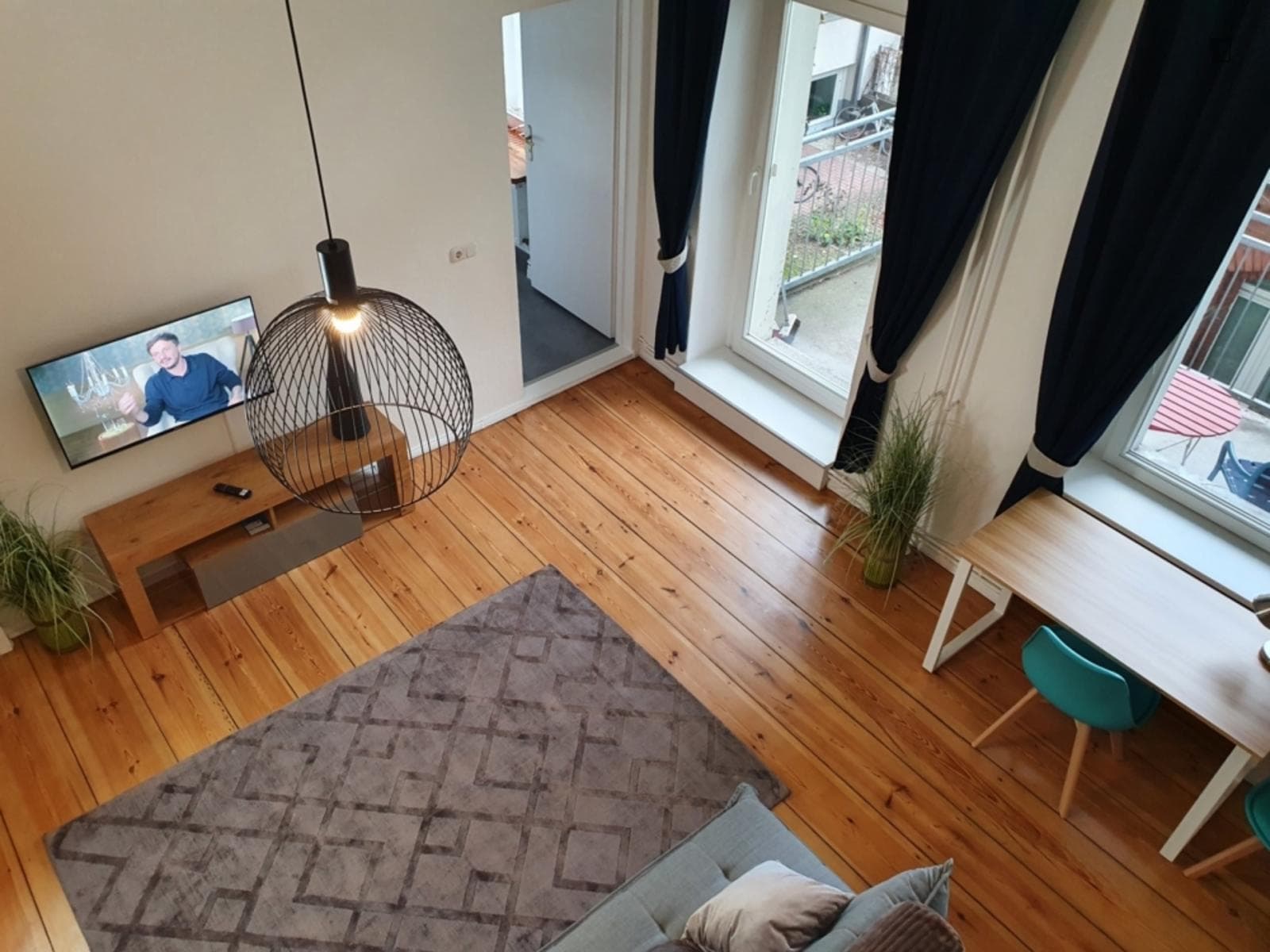 Bright studio with balcony in Kreuzberg photo 1