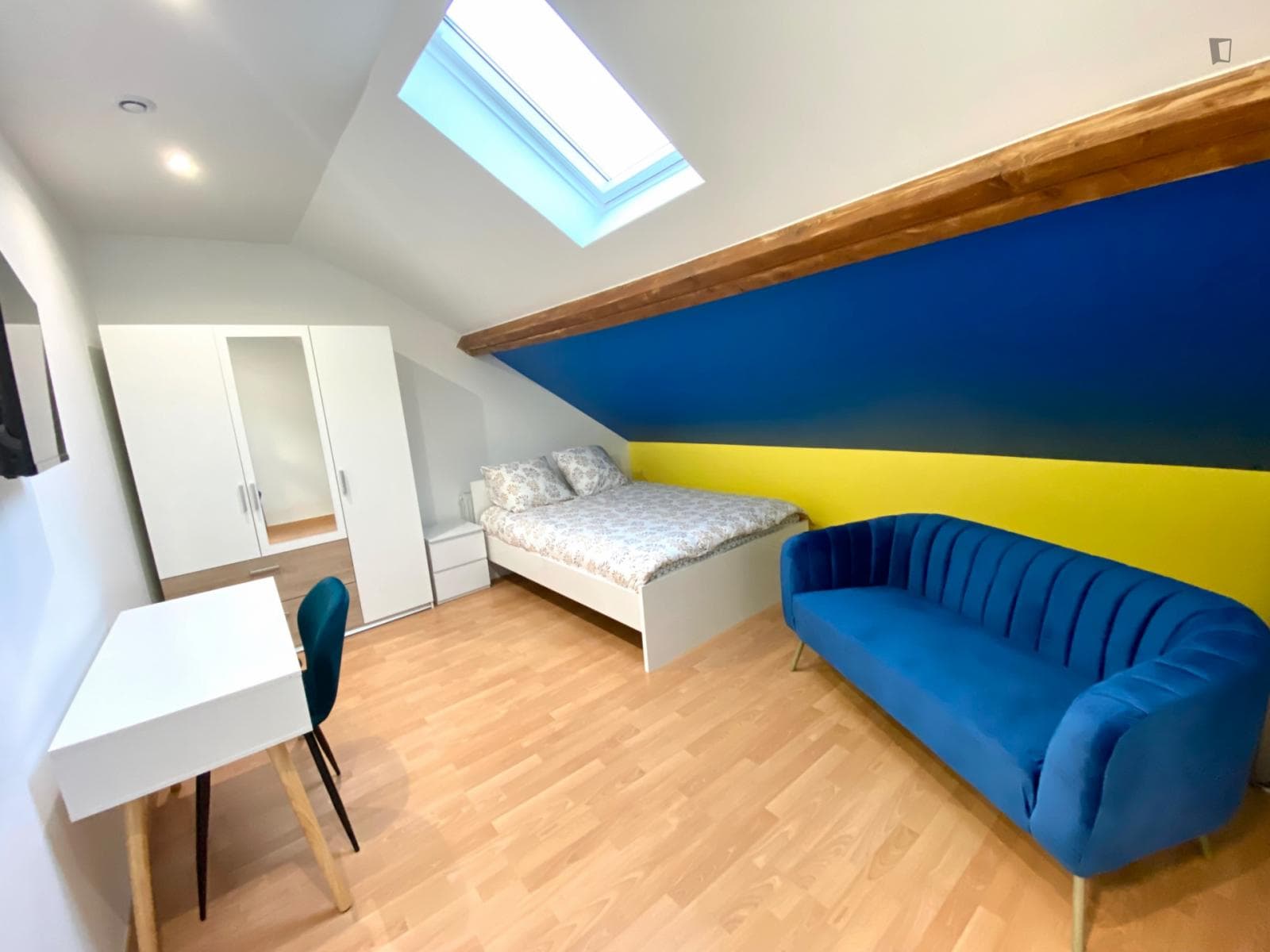 Property photo thumbnail