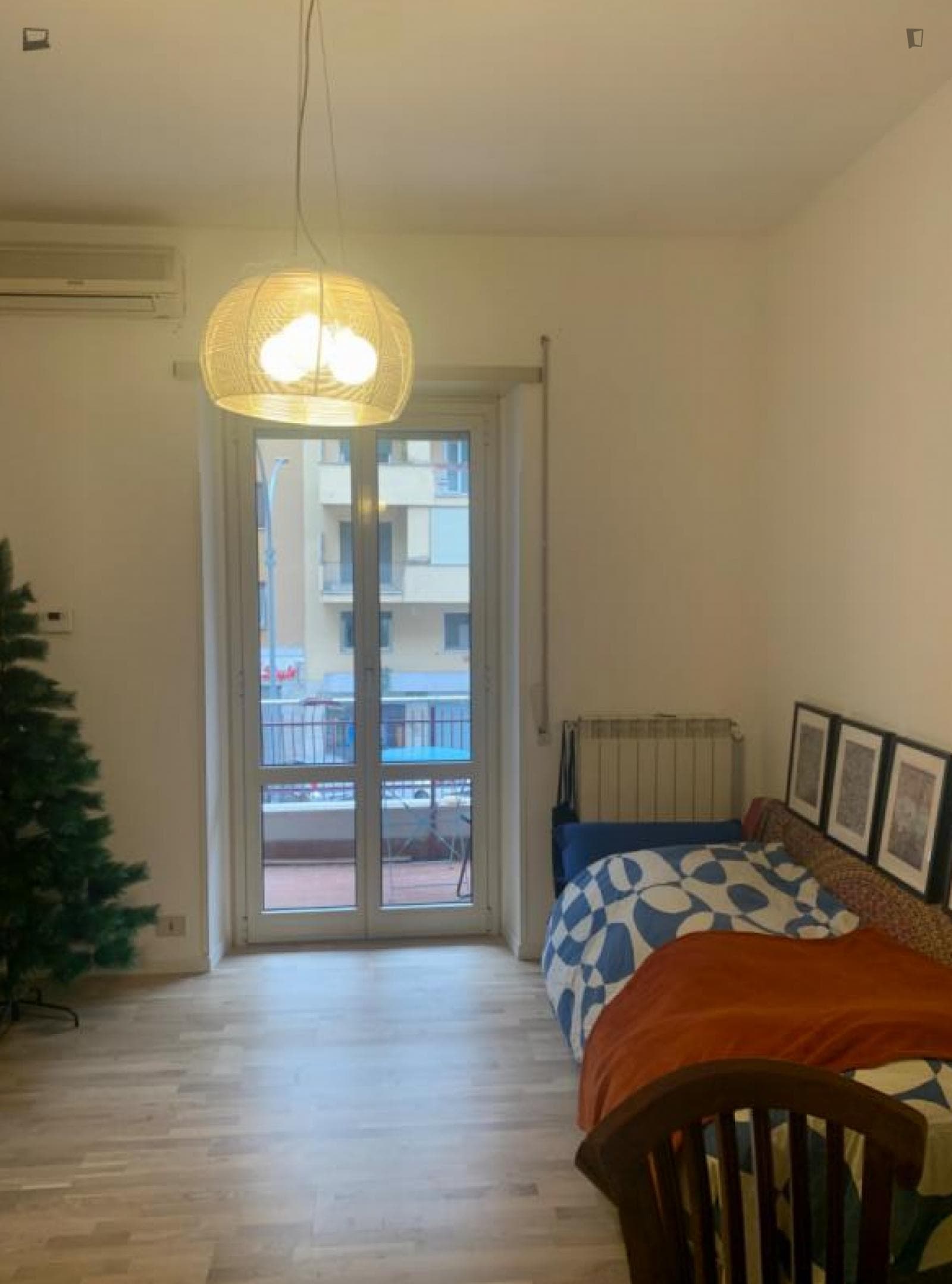 Single bedroom, with balcony, in 2-bedroom apartment close to Metro Conca D'oro photo 1