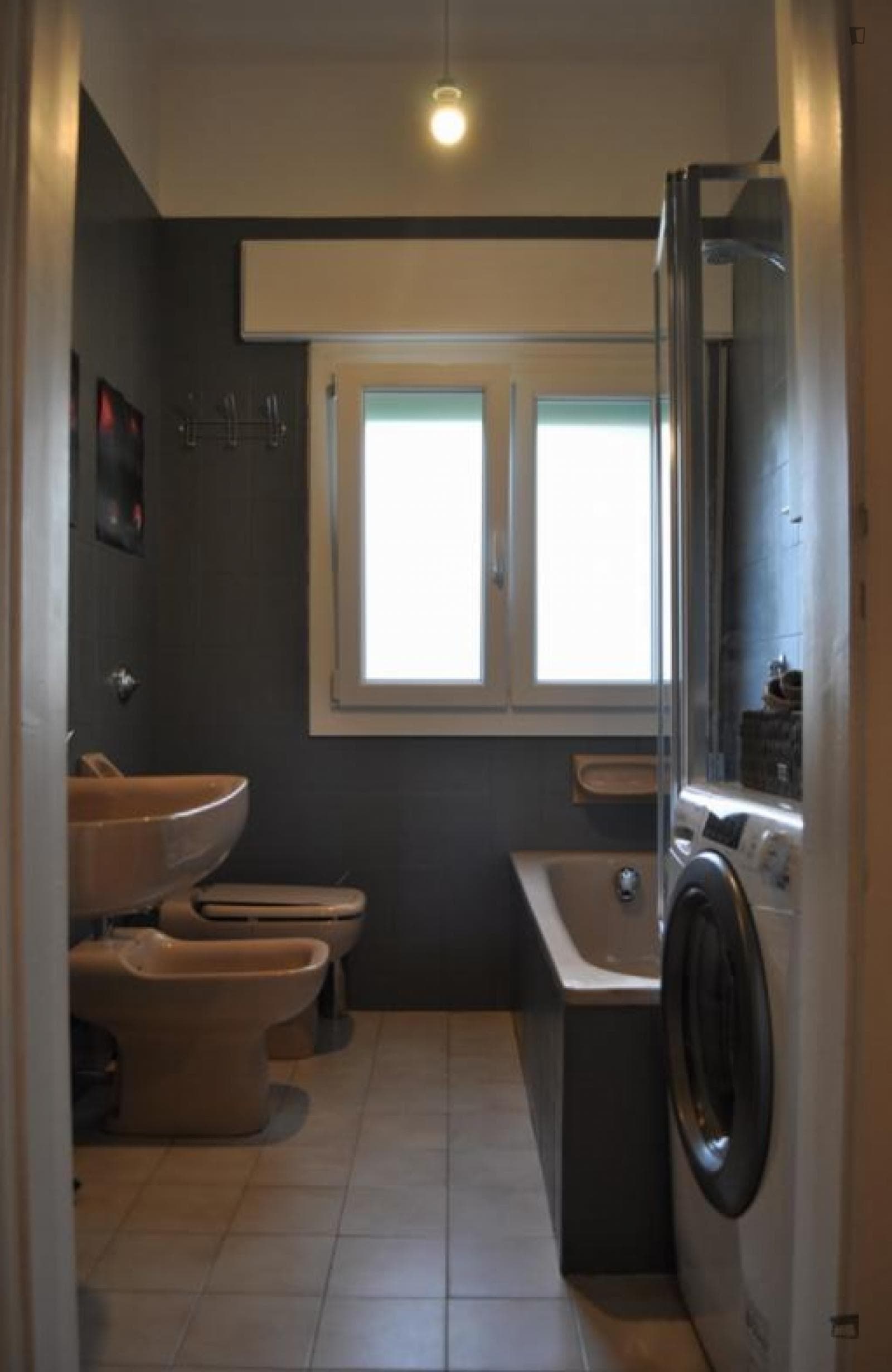 Comfy 2-bedroom apartment, with outdoor area, close to Giardini Margherita Bologna photo 1