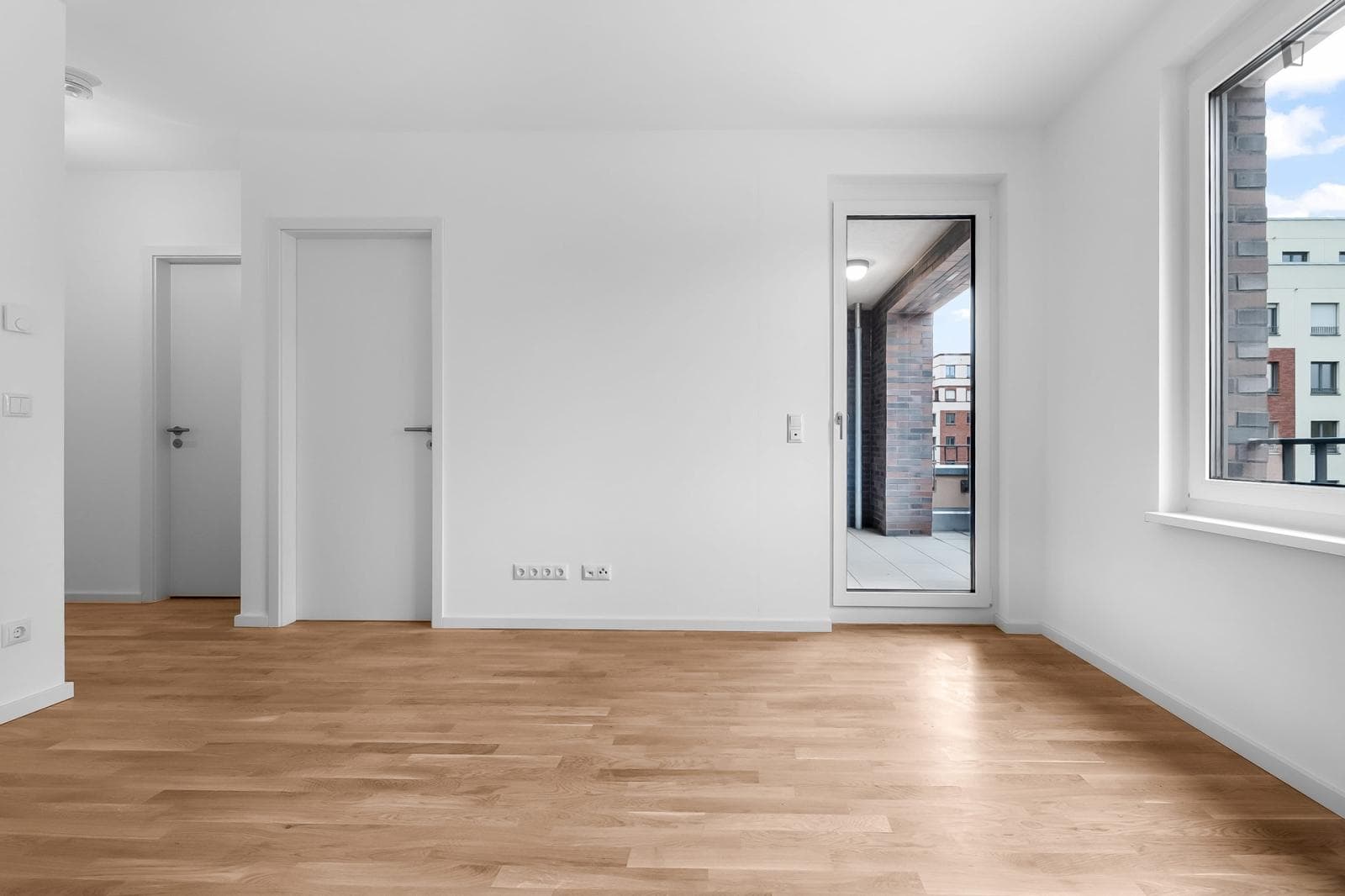 Unfurnished 1-bedroom flat near the Karlshorst train station photo 1