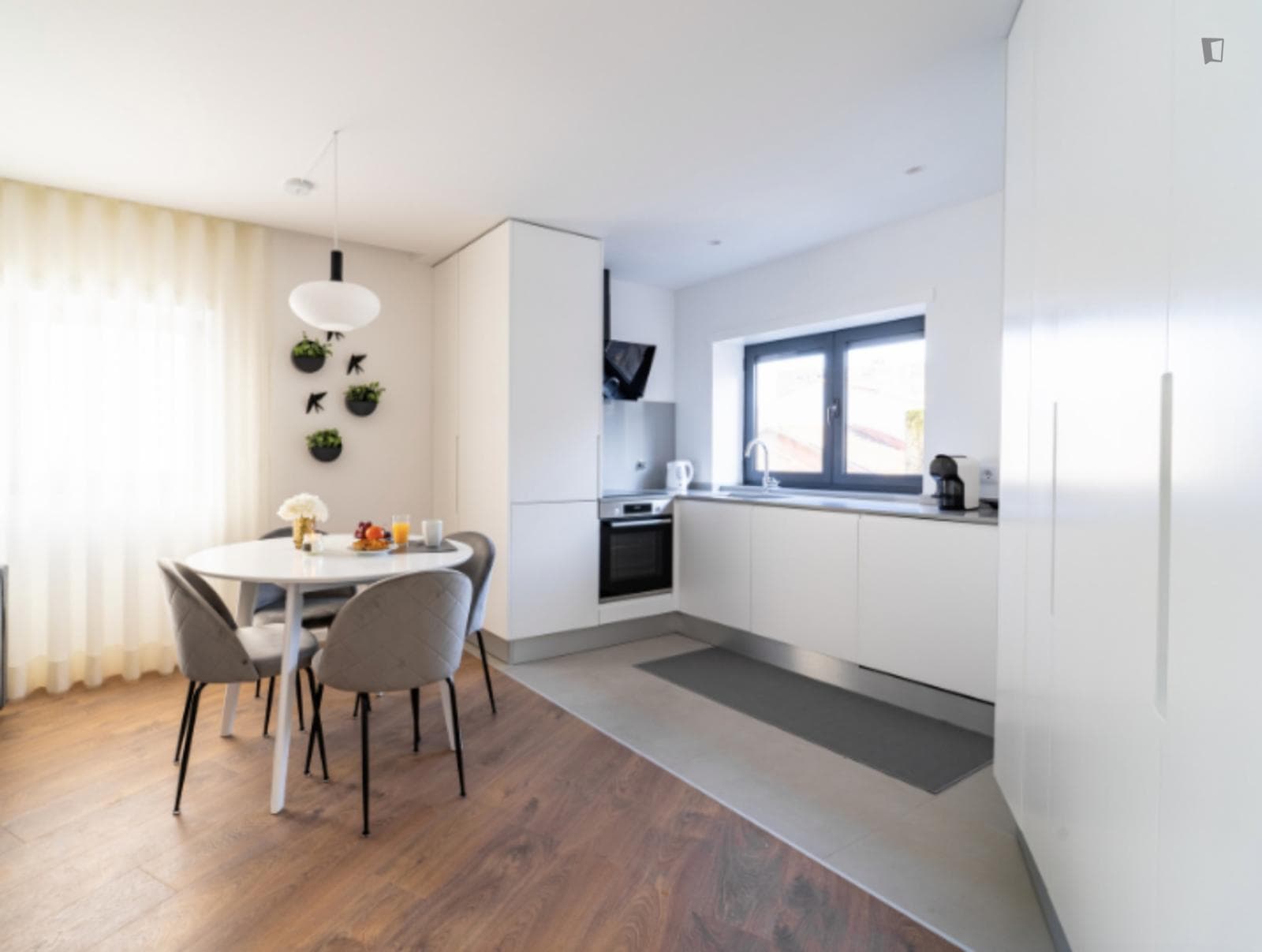 Lovely 1-bedroom apartment near Parque Da Ponte photo 1