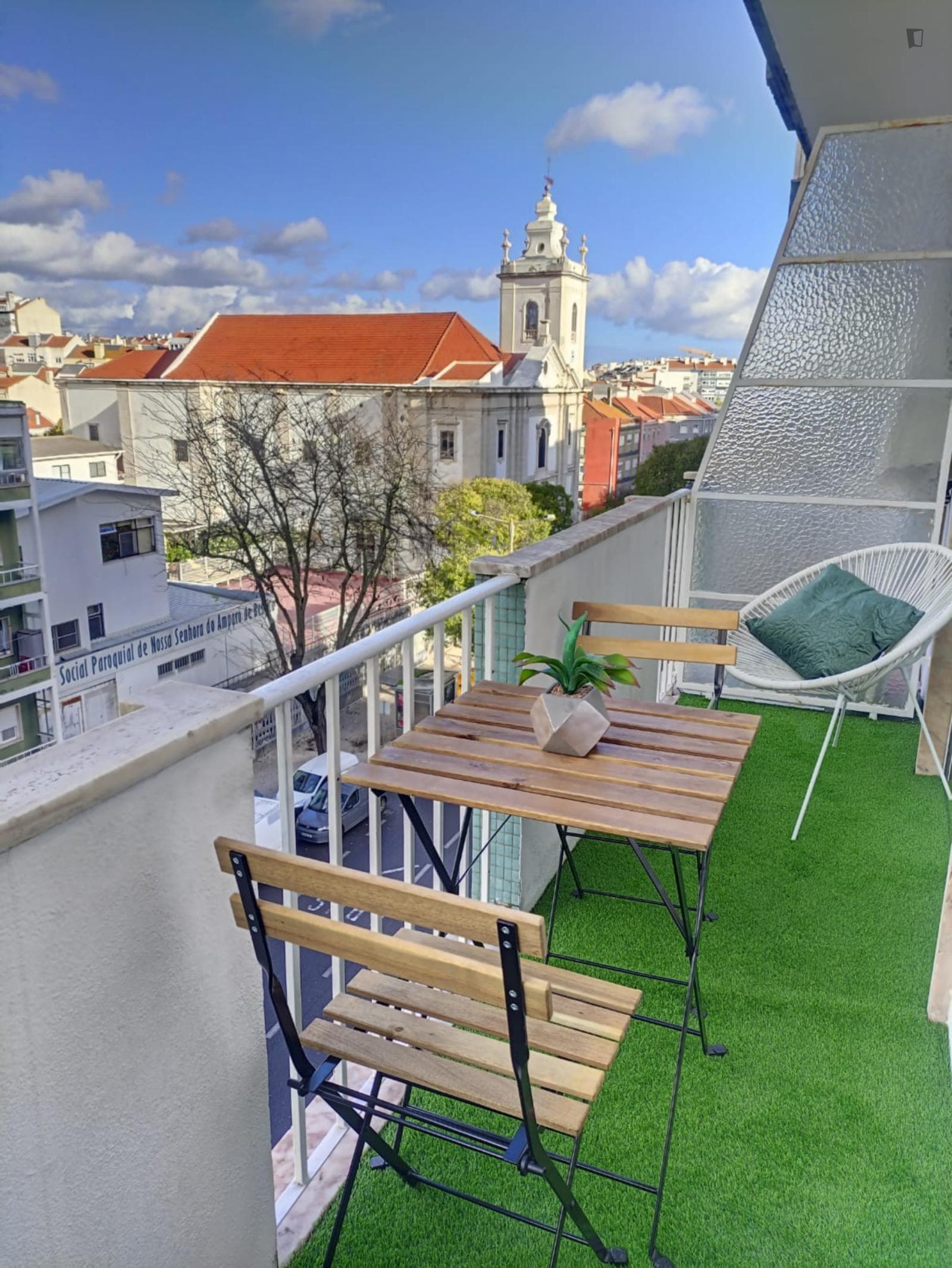 Welcoming 2-bedroom apartment in Benfica photo 1