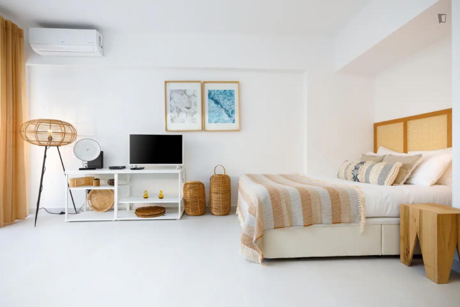 Modern Studio with Beach view close to Praia da Califórnia photo 1