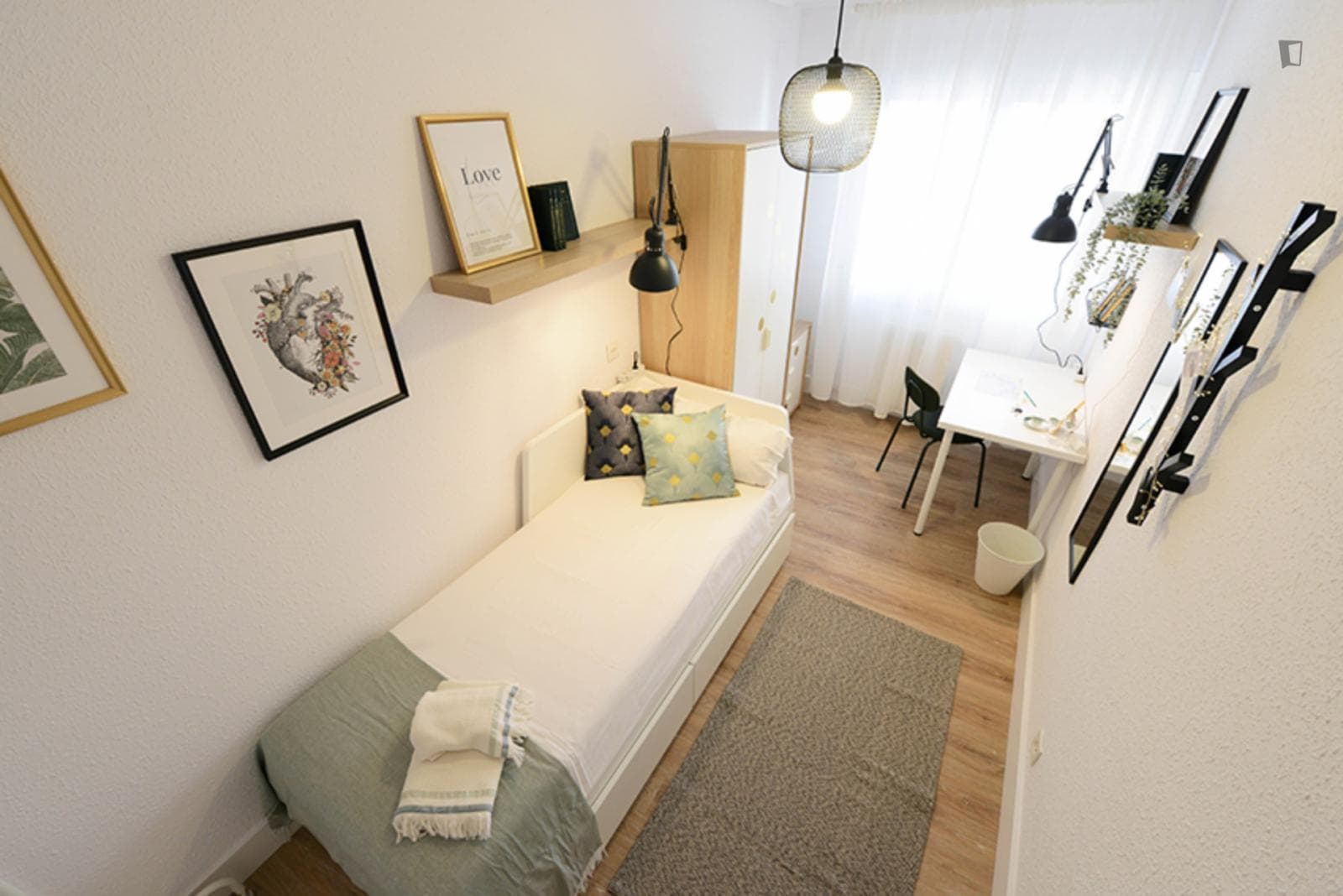 Very cool single bedroom in Santutxu photo 1
