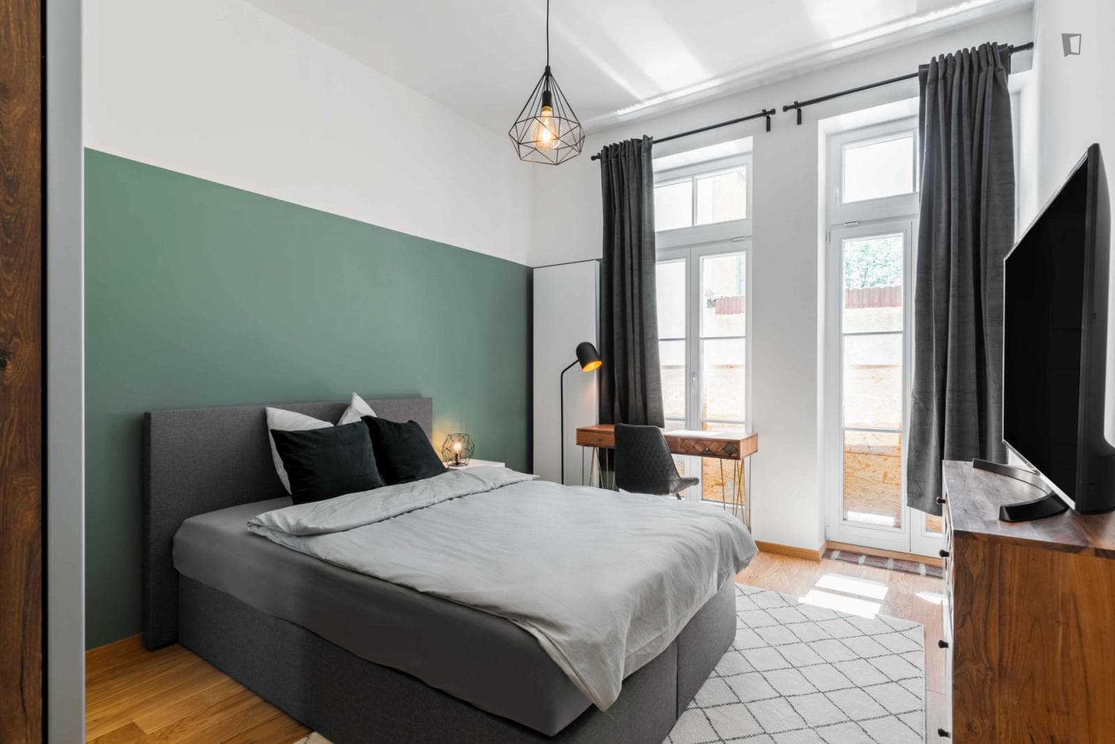 Stunning single bedroom in a 3 bedroom apartment in Altstadt-Lehel photo 1