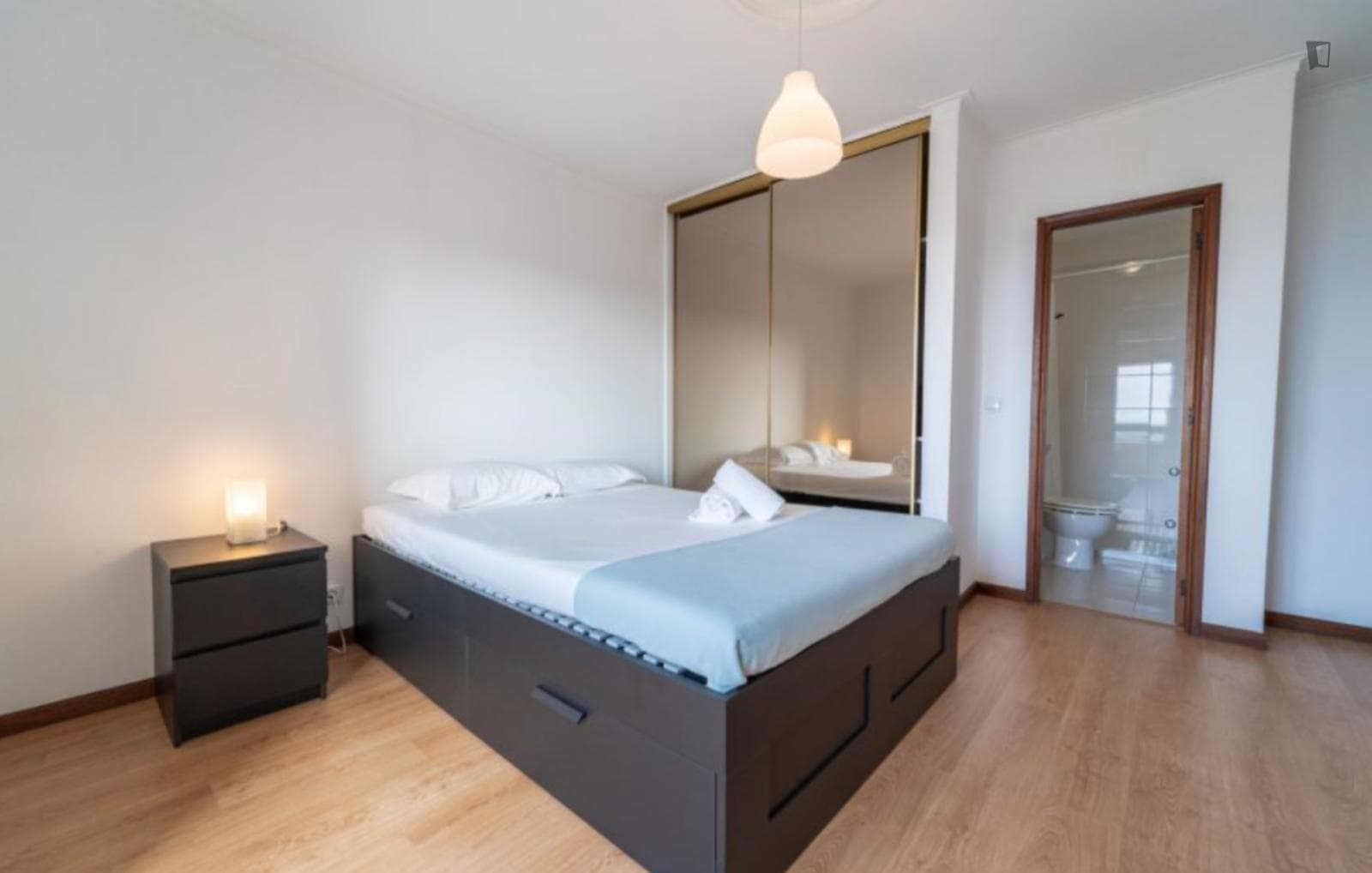 Comfy double ensuite bedroom in proximity to Estádio Municipal de Braga photo 1