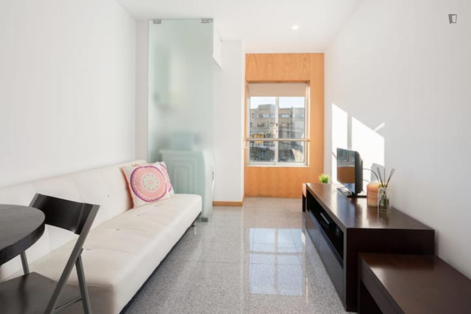 Elegant and sunny 1-bedroom apartment in Paranhos photo 1