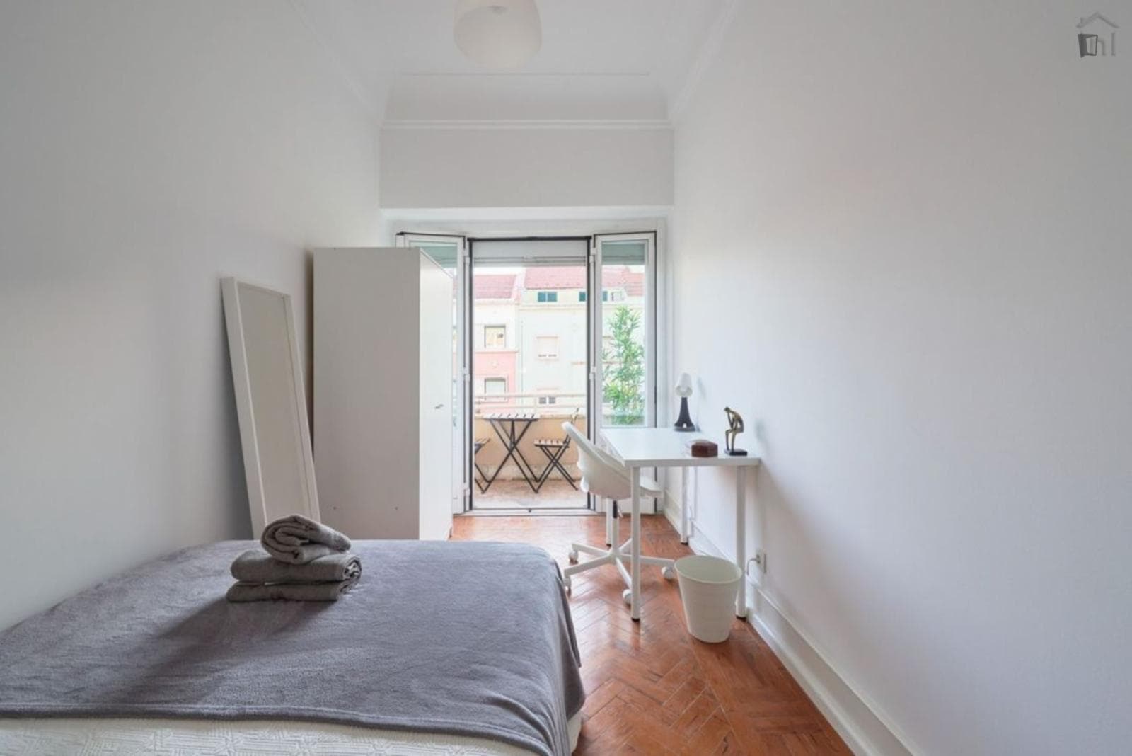 Exquisite single bedroom with a balcony, in popular Alameda  photo 1