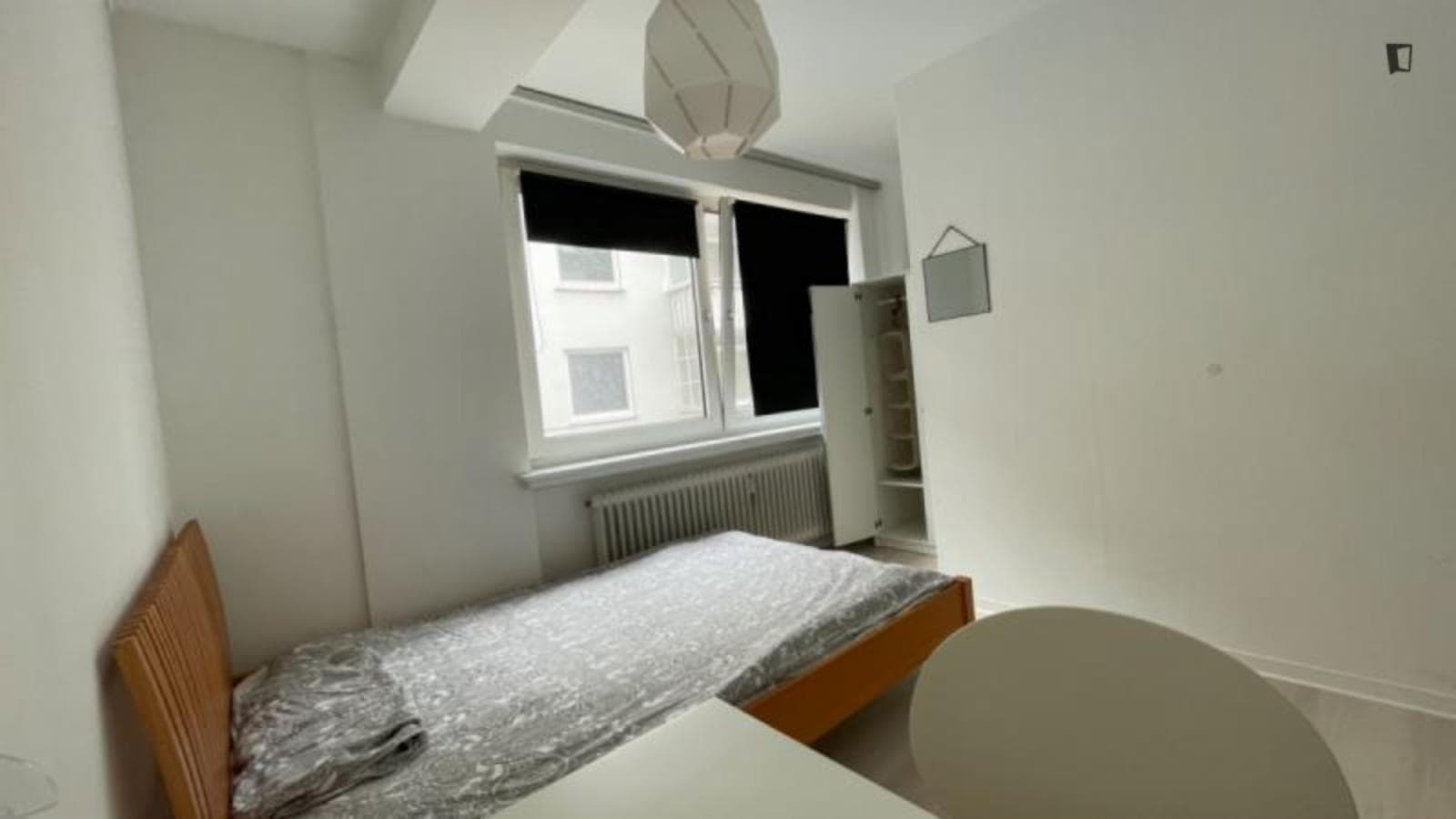 Lovely Single Bedroom in a 6-Bedroom Apartment in Bremen Altsadt photo 1
