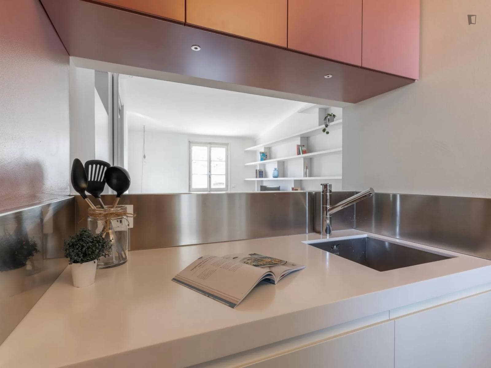 Delightful 1-bedroom apartment in Porta Nuova photo 1