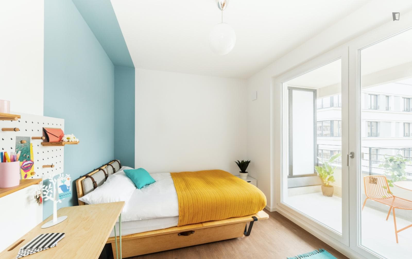 Alluring double bedroom with balcony in Mitte photo 1