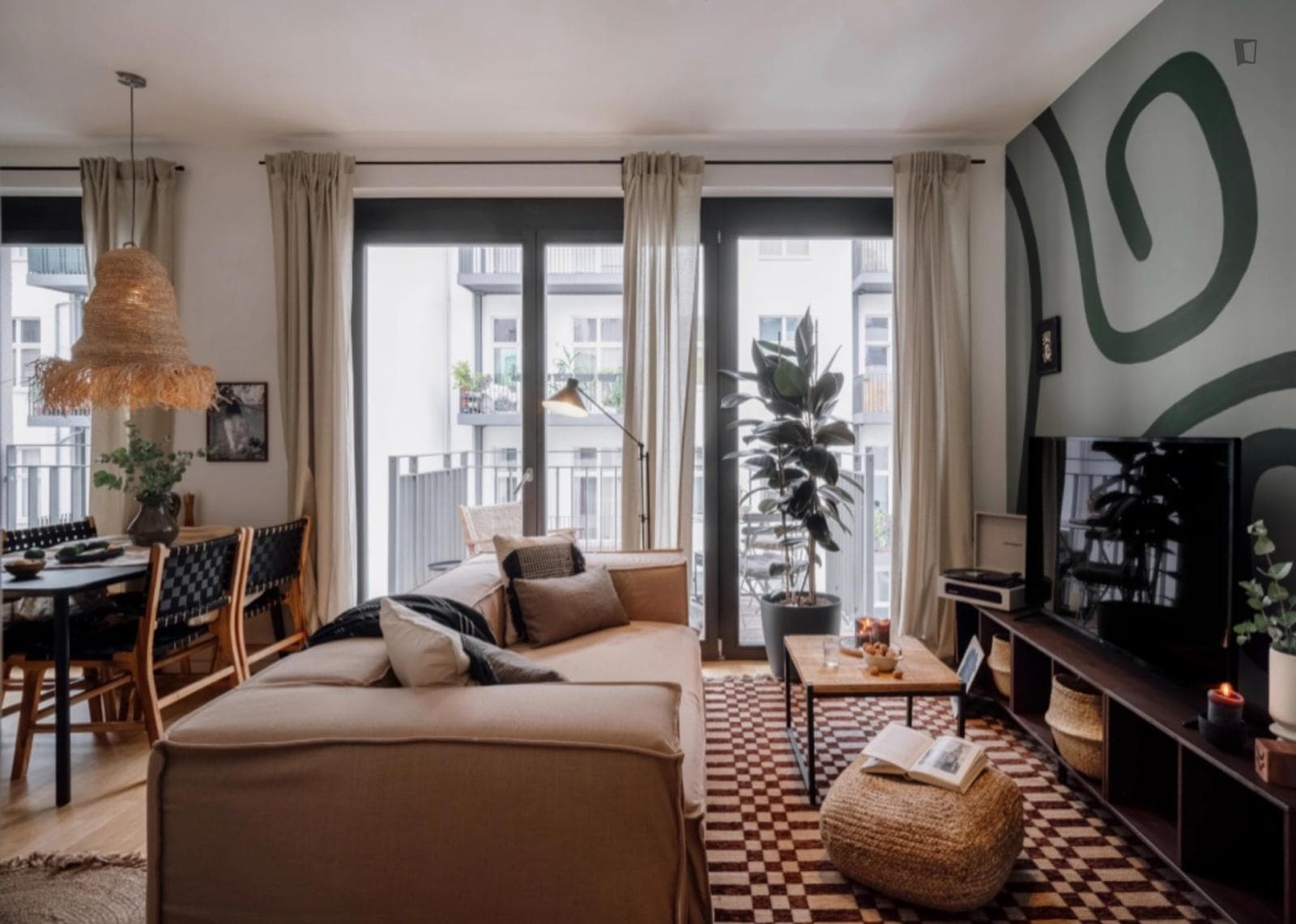 Tasteful 1-bedroom apartment in the vibrant Mitte neighbourhood photo 1