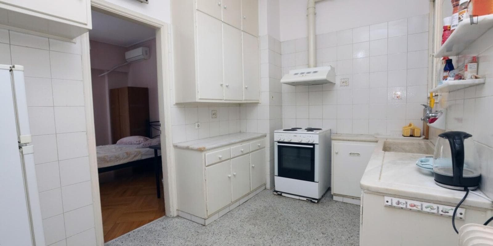 Spacious double bedroom in Vathi photo 1