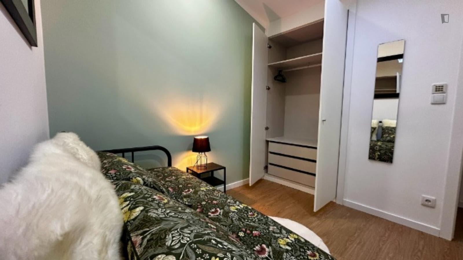 Lovely single bedroom next to Viana do Castelo train station photo 1