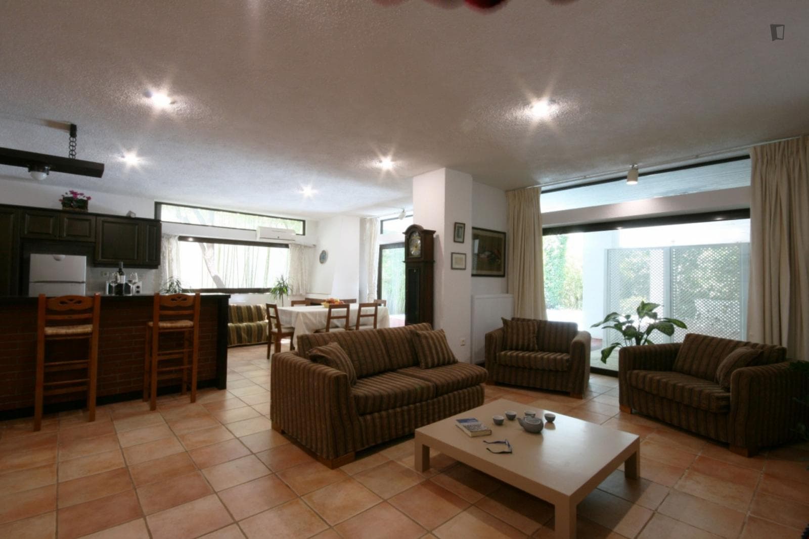 Lovely 2-bedroom apartment with pool access in Rea photo 1