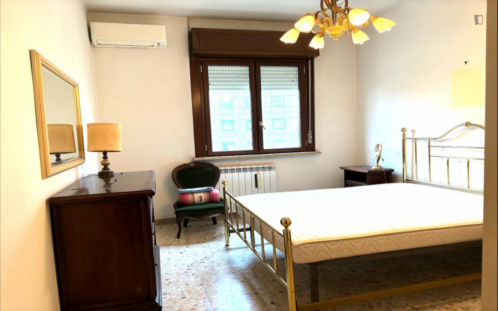 Cosy double bedroom in a 2-bedroom flat in Laurentina area photo 1