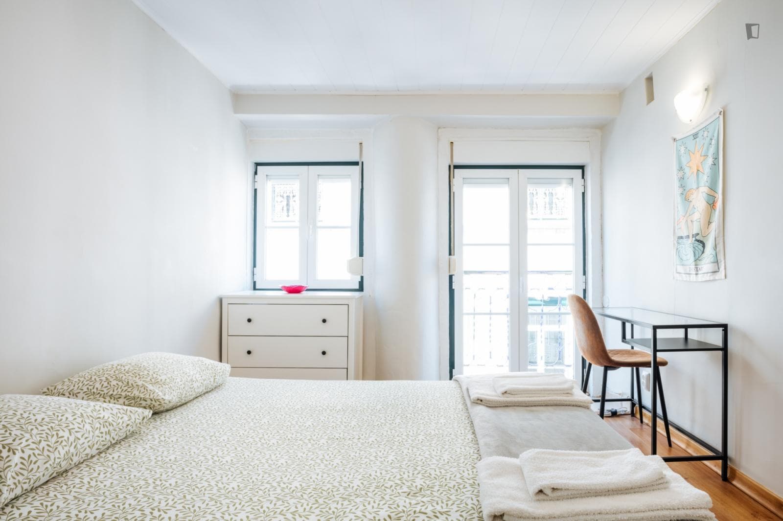 Lovely double bedroom in trendy Bairro Alto photo 1