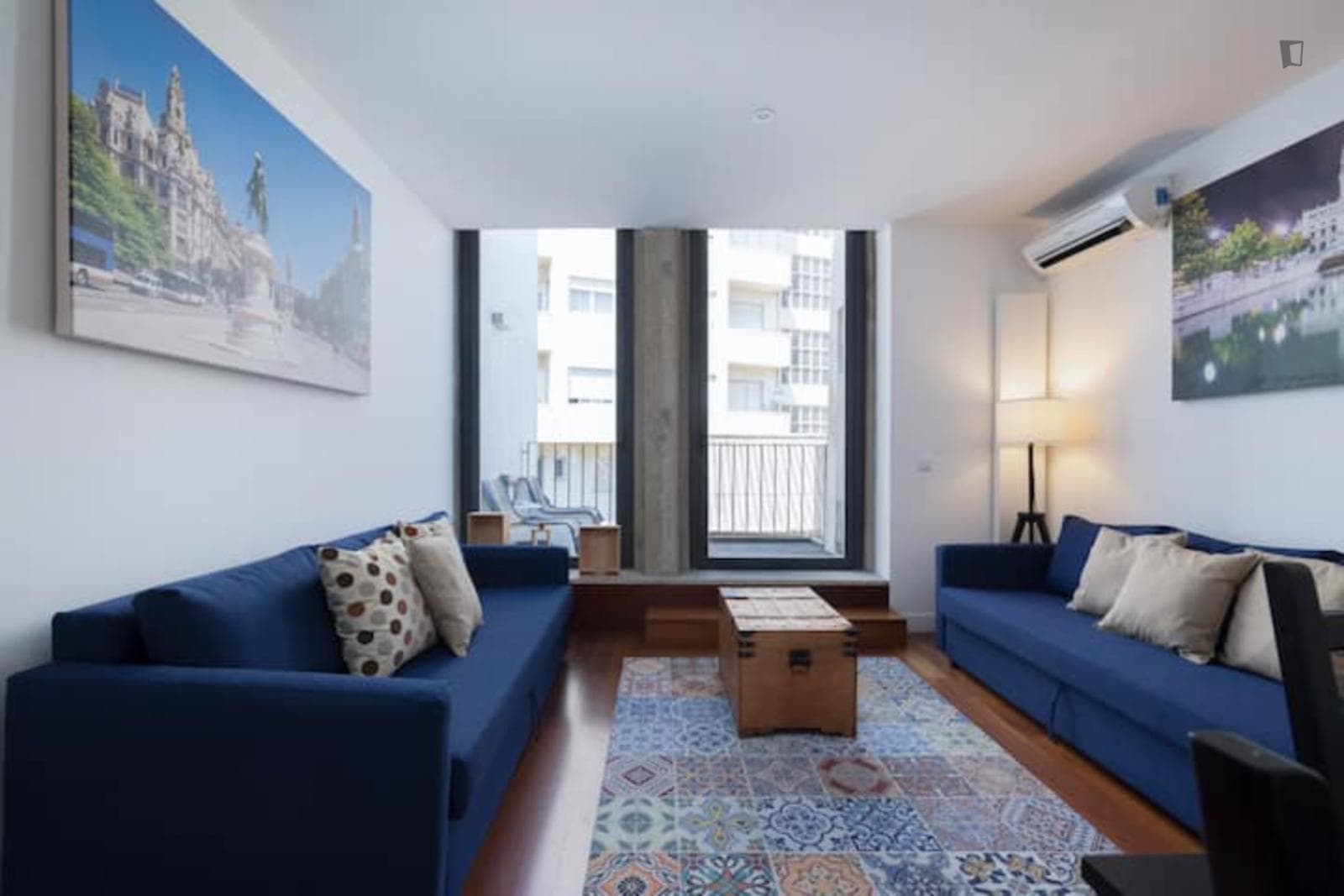 Inviting 1-bedroom apartment with balcony near Livraria Lello photo 1