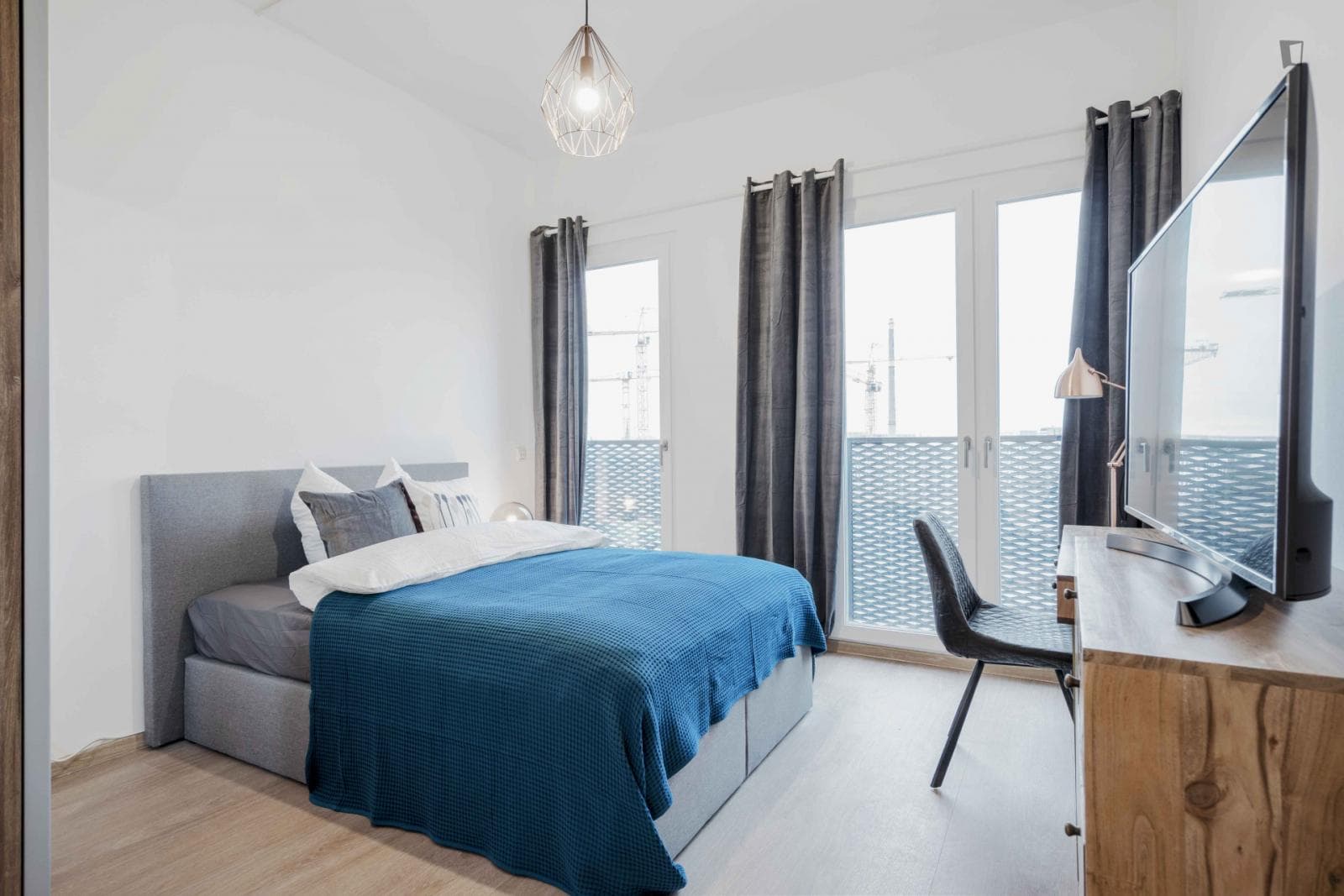 Great double bedroom in a 5-bedroom apartment in Moabit photo 1