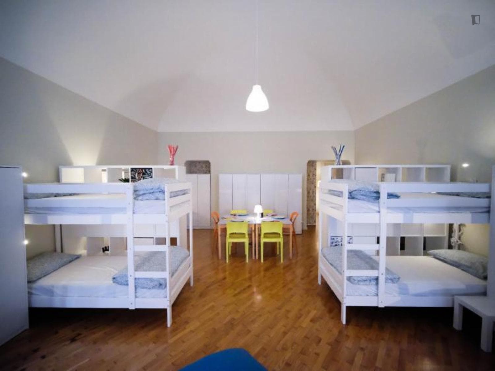 Bed in a big shared bedroom, in the Centro district photo 1