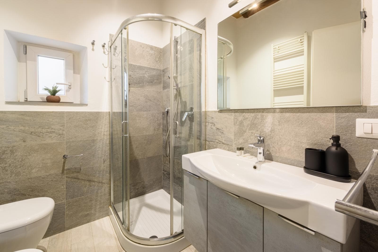 Inviting 2-bedroom apartment in Bellosguardo photo 1