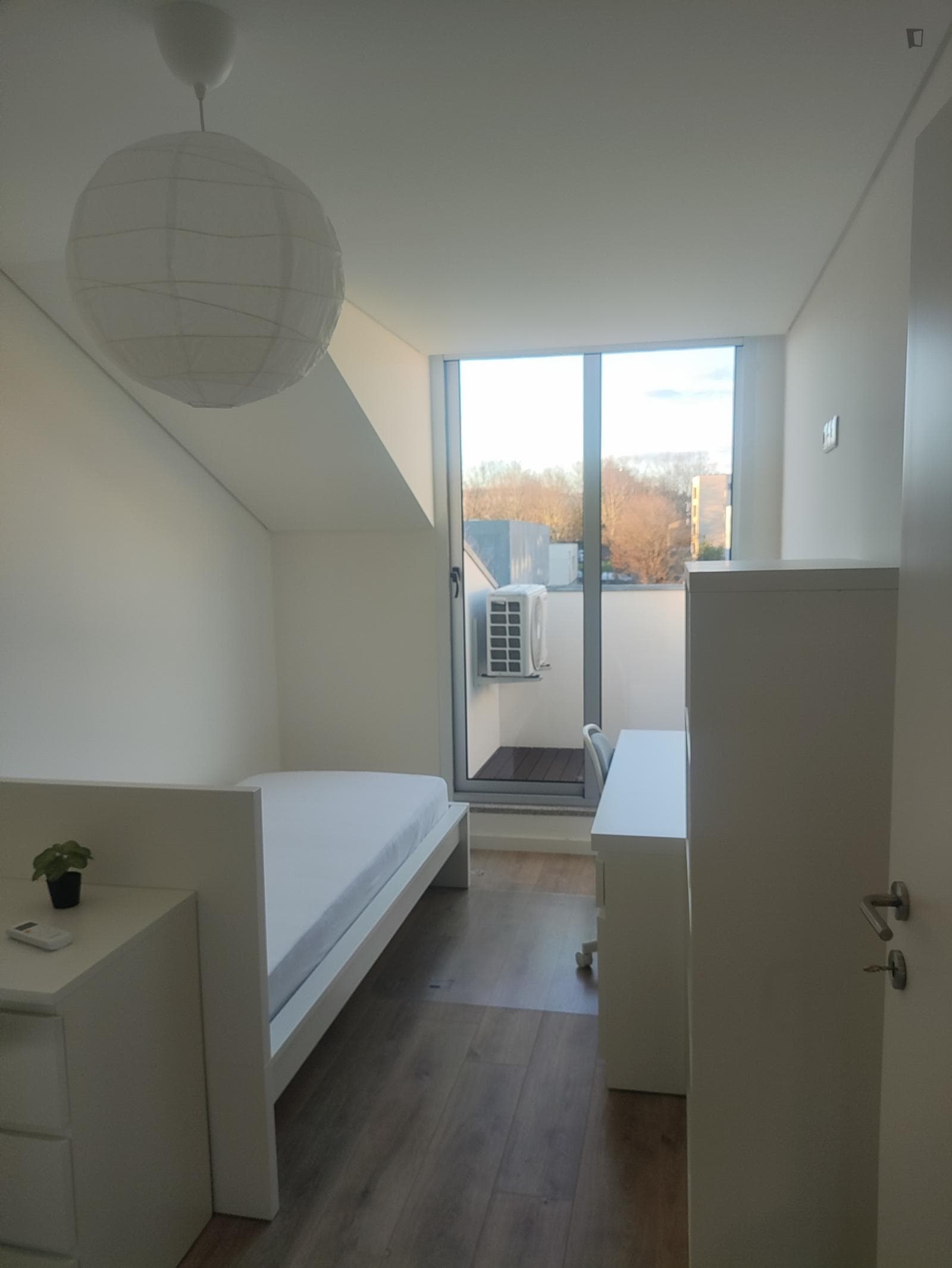 Pleasant single bedroom with a balcony, near the Gualtar campus of Universidade do Minho photo 1